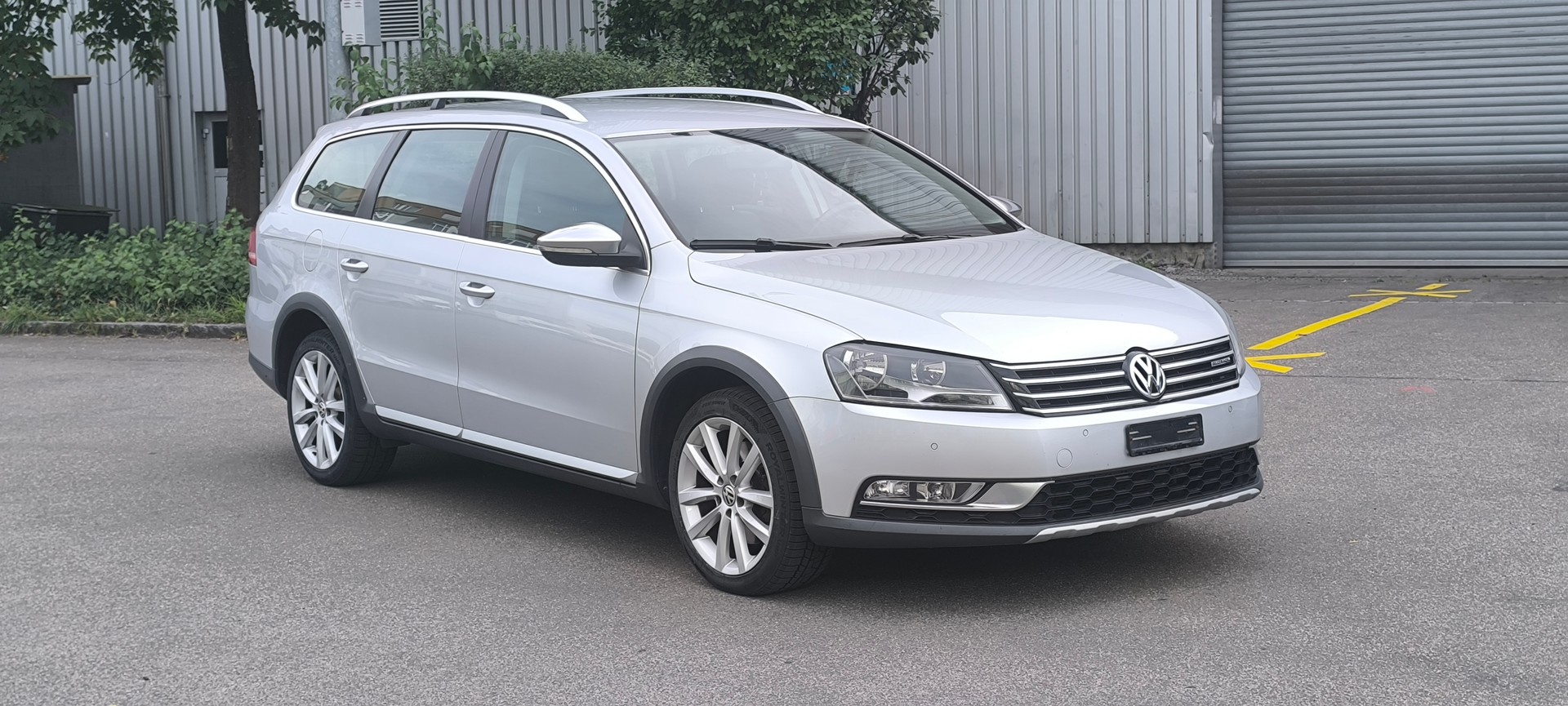 VW Passat Alltrack 2.0 TSI 4Motion DSG-image-5