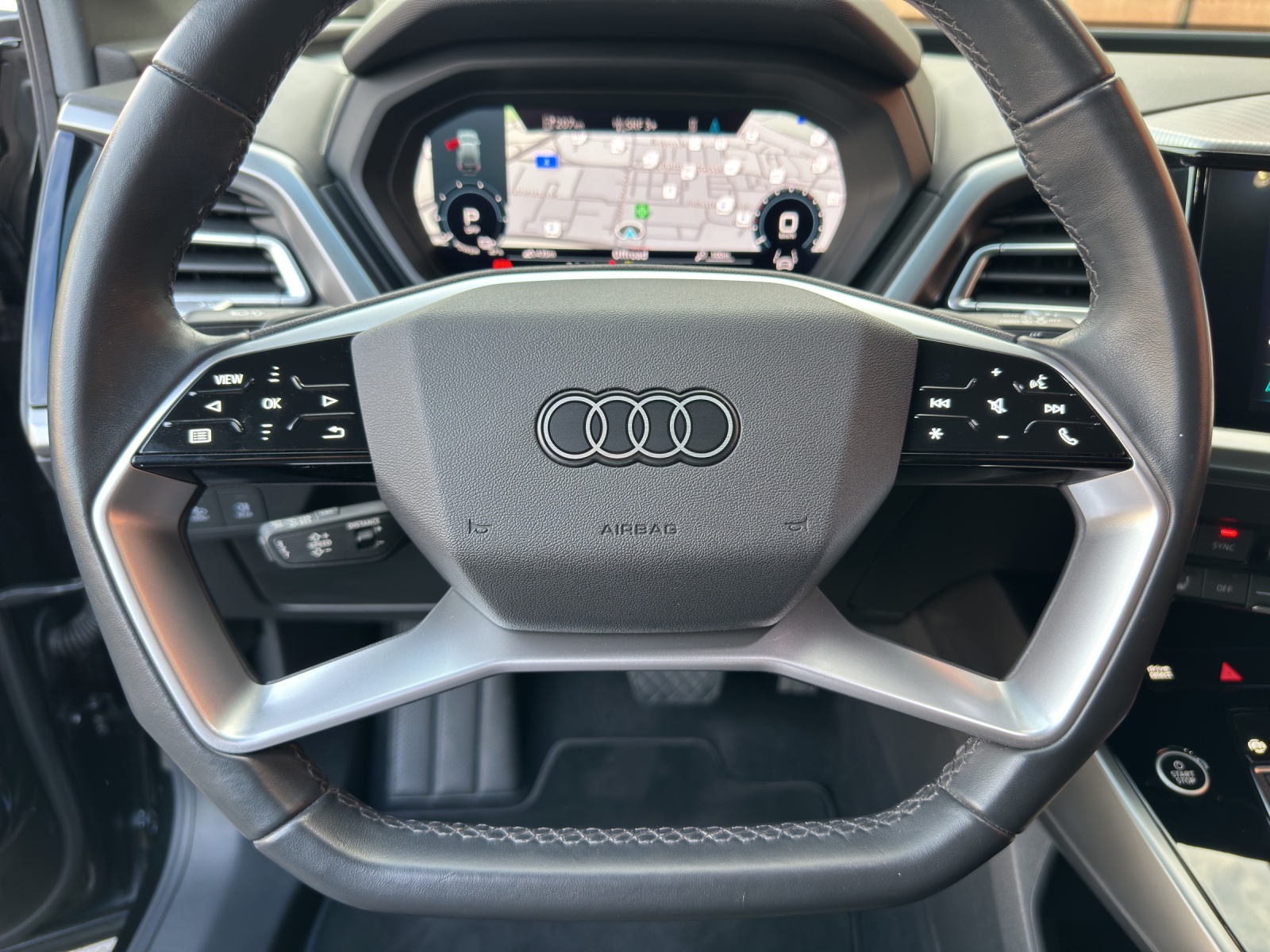 AUDI Q4 e-tron 50 quattro-image-13