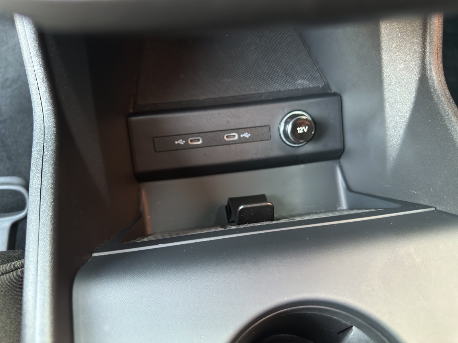AUDI Q4 e-tron 50 quattro-image-15