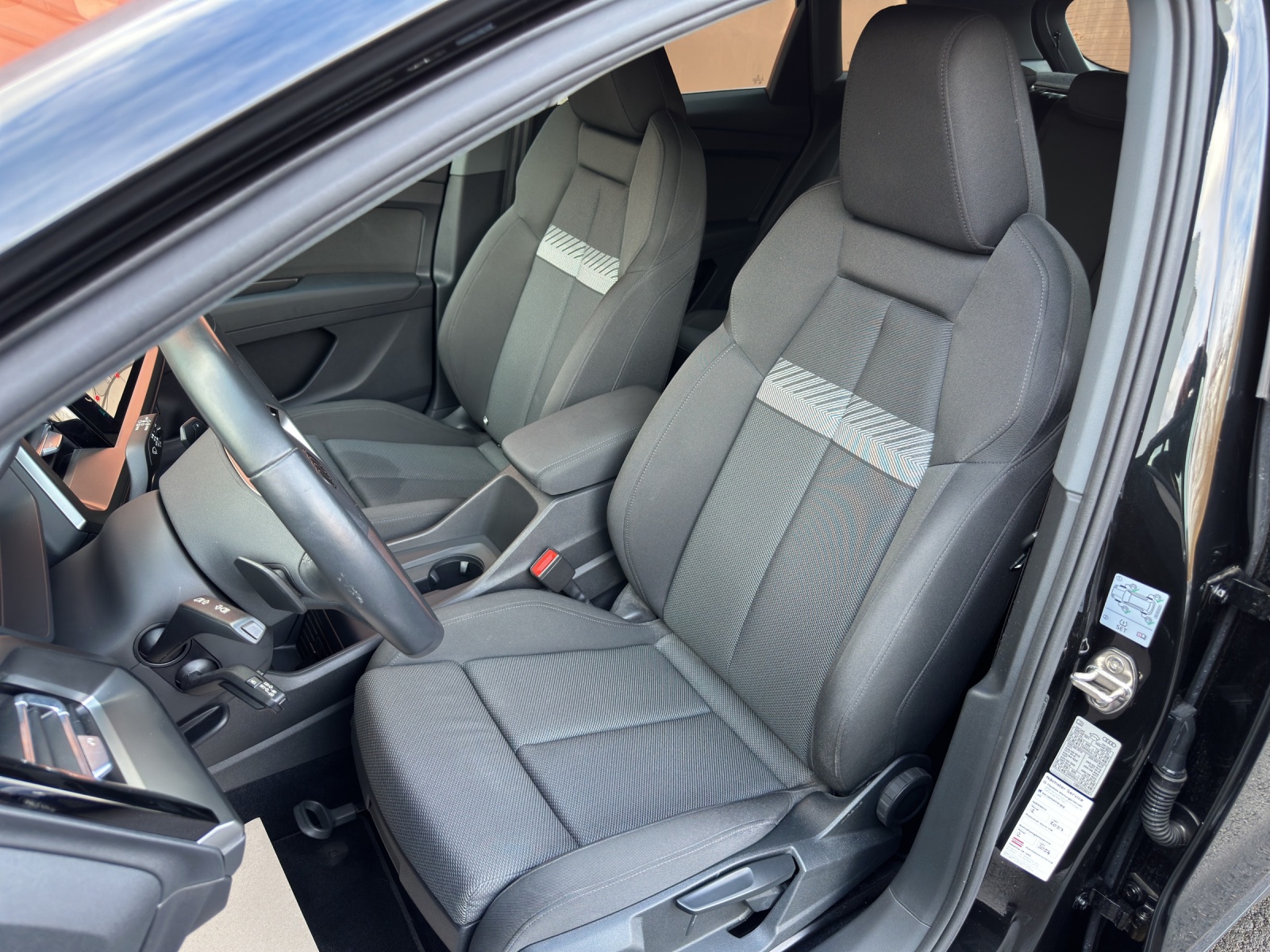 AUDI Q4 e-tron 50 quattro-image-11