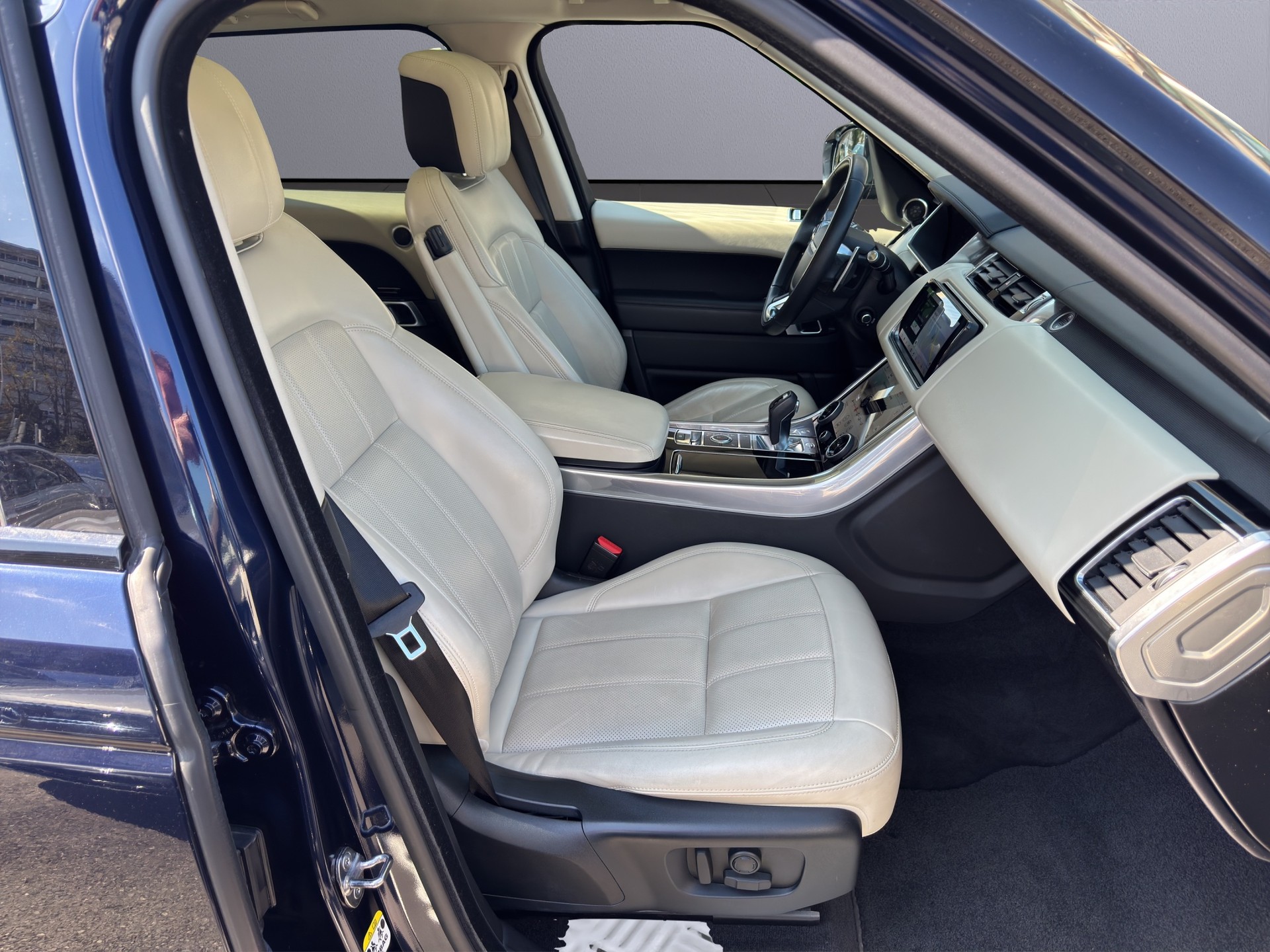 LAND ROVER Range Rover Sport P400 3.0 I6 MHEV HSE Dynamic Automatic-image-15