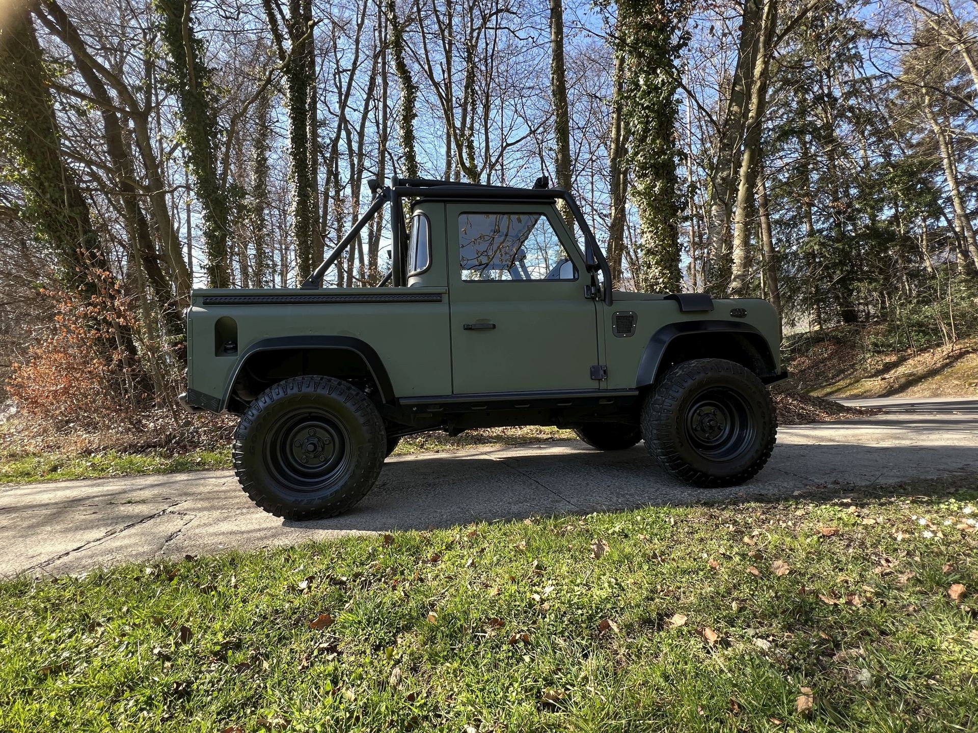 LAND ROVER 90 TD5 Pick Up Avus Performance-image-4