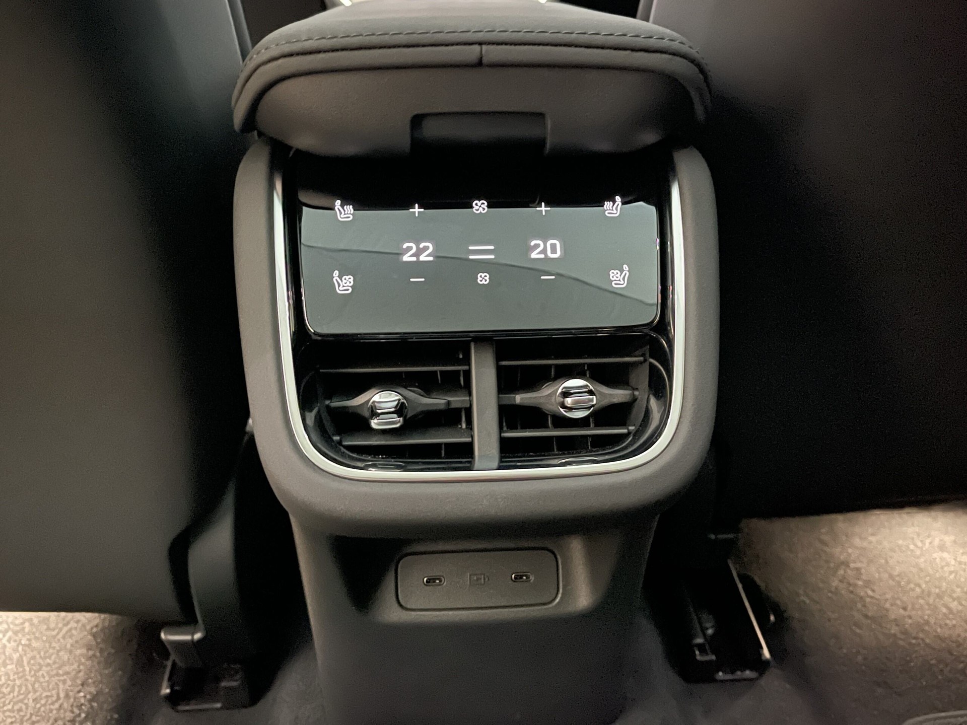 VOLVO ES90 Single Motor Extended Range Ultra-image-9