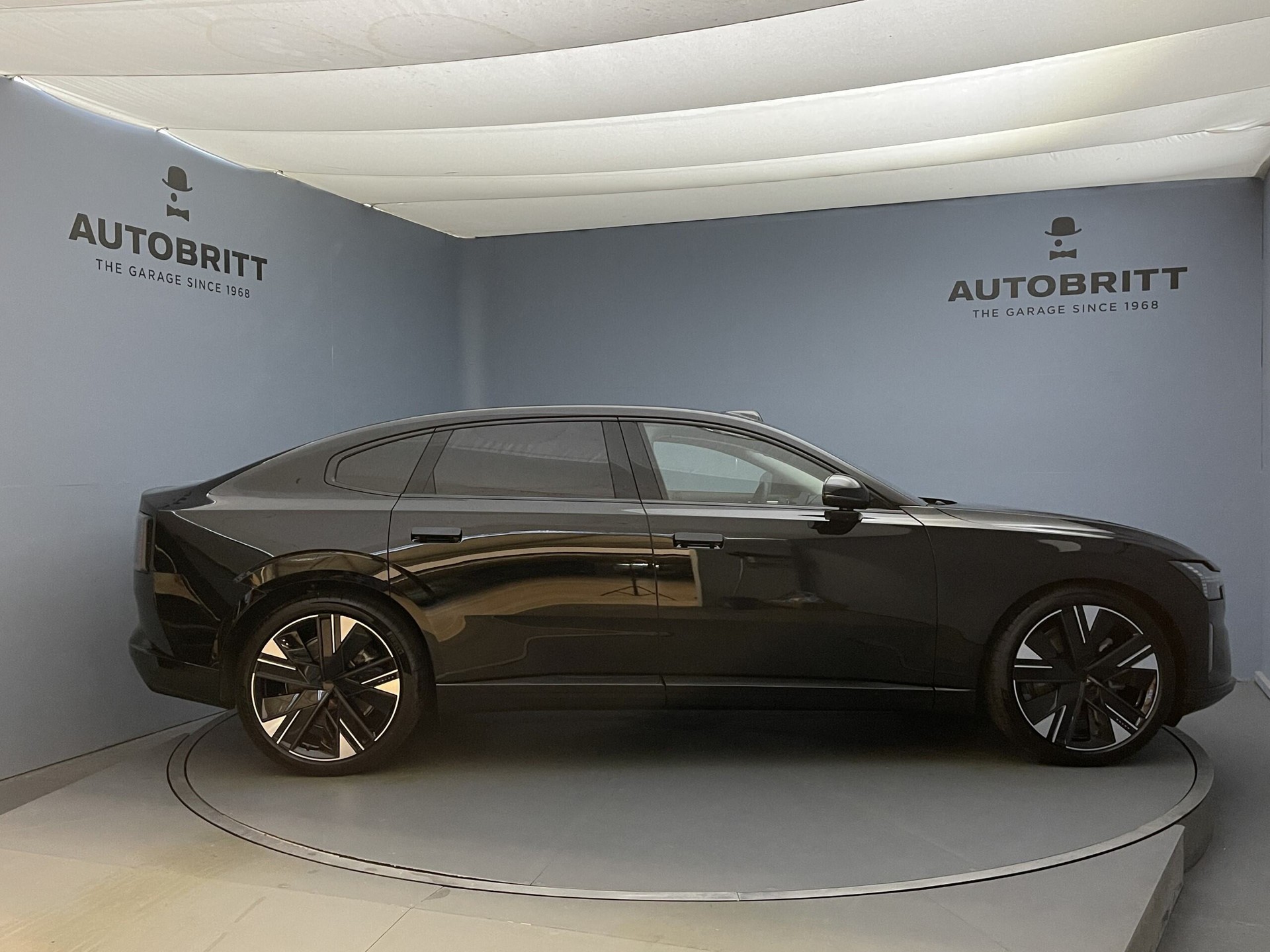 VOLVO ES90 Single Motor Extended Range Ultra-image-3