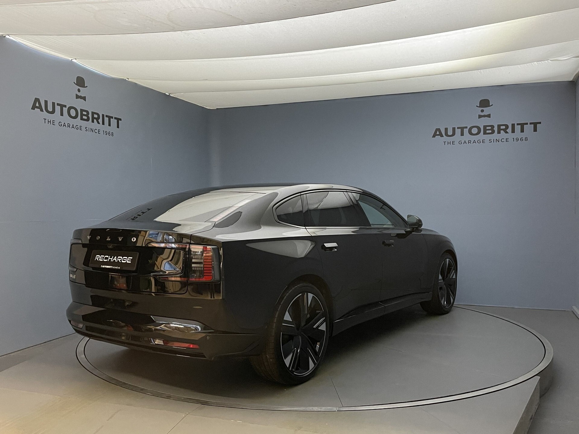 VOLVO ES90 Single Motor Extended Range Ultra-image-2
