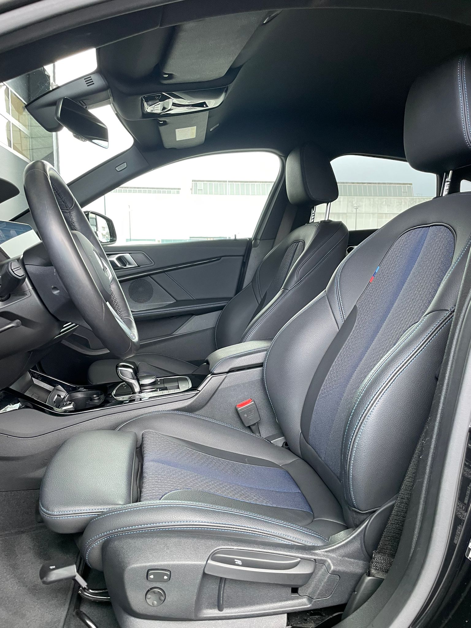 BMW 218i Gran Coupé-image-5
