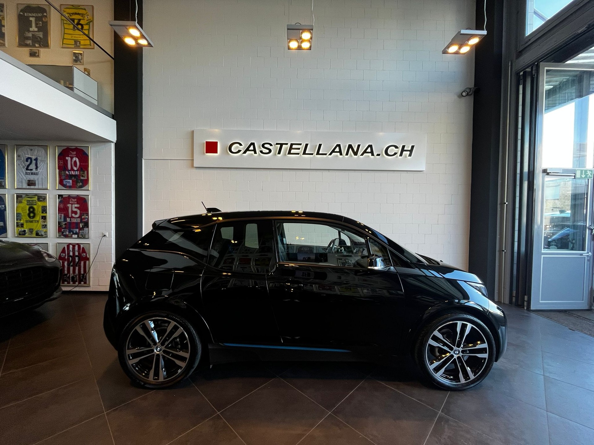 BMW i3s (120Ah) Fleet Edition-image-4