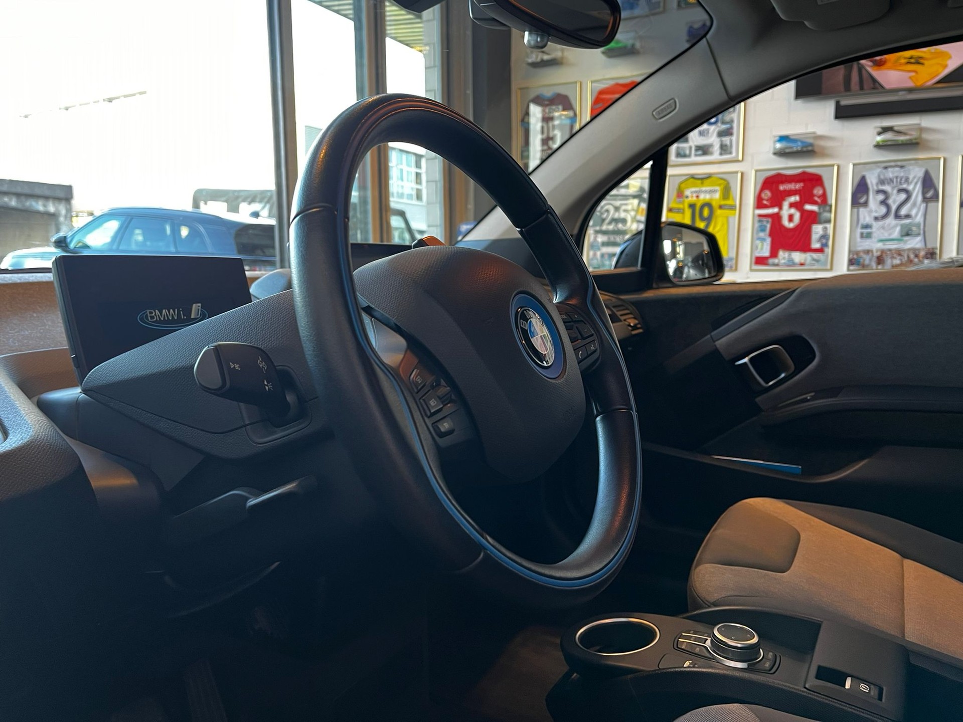 BMW i3s (120Ah) Fleet Edition-image-13