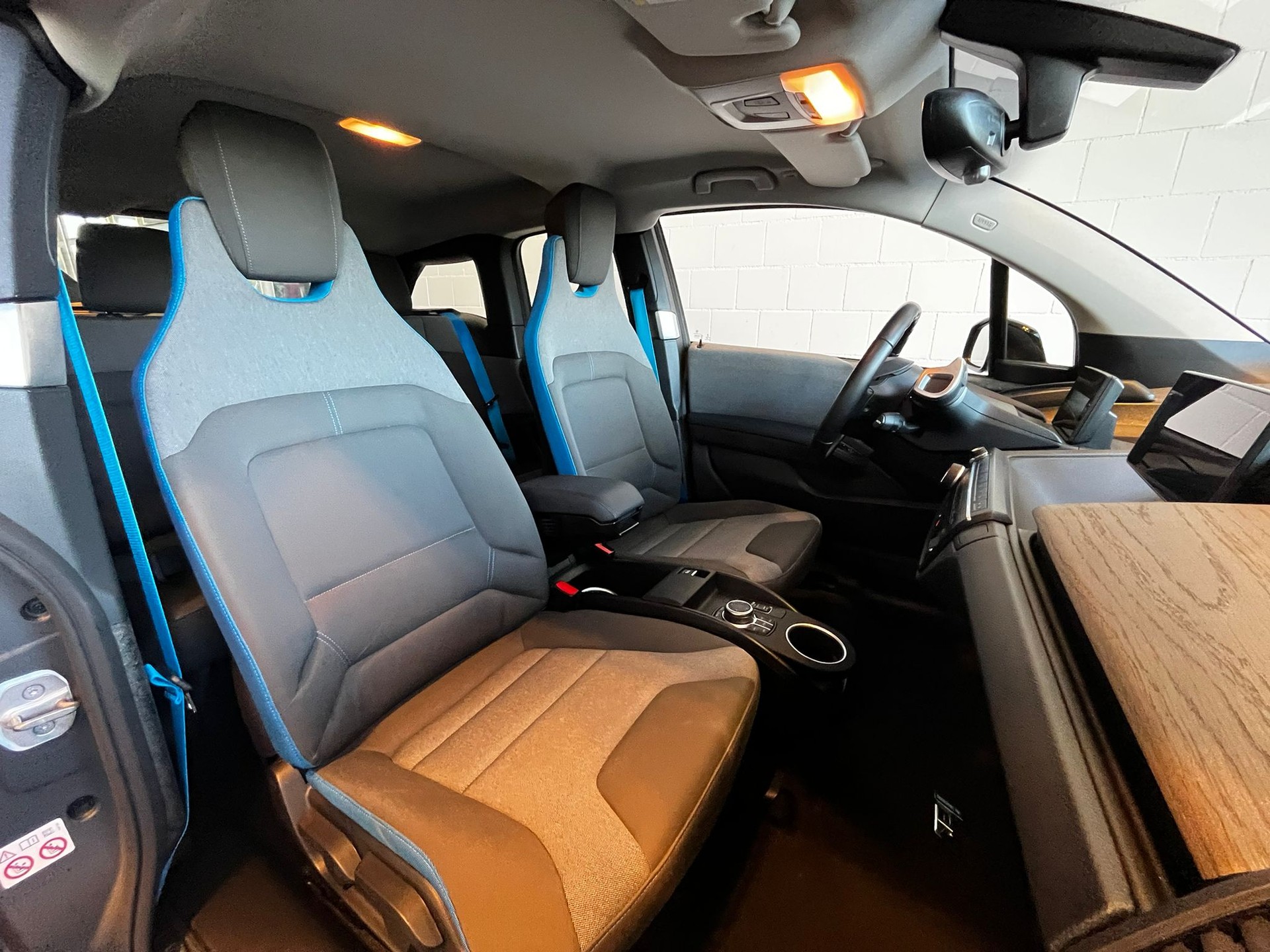 BMW i3s (120Ah) Fleet Edition-image-16