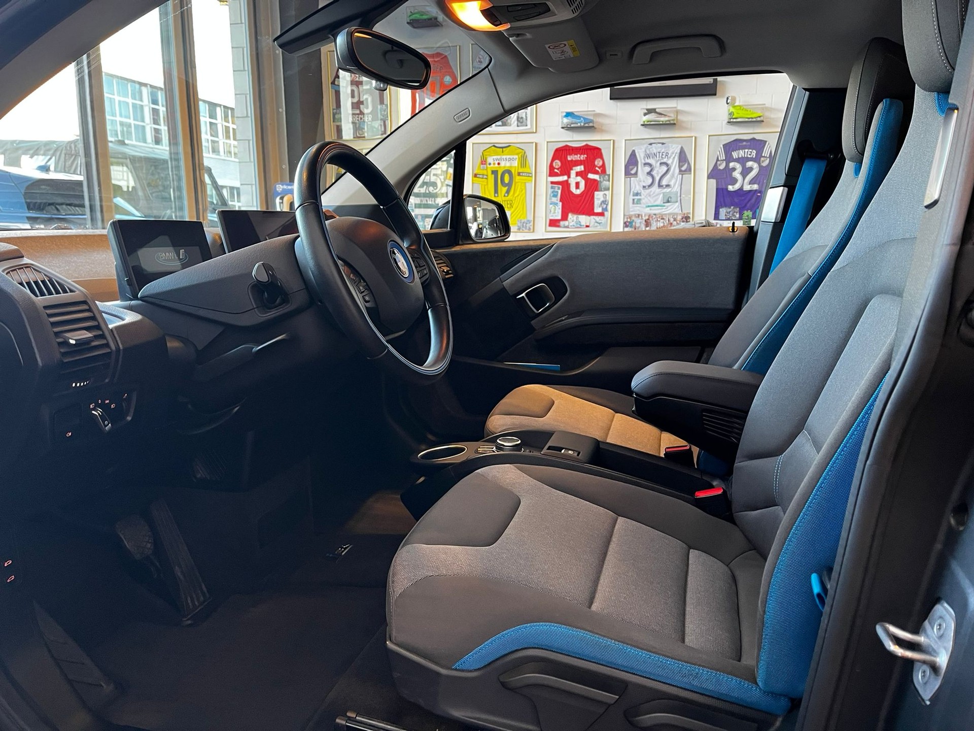 BMW i3s (120Ah) Fleet Edition-image-12