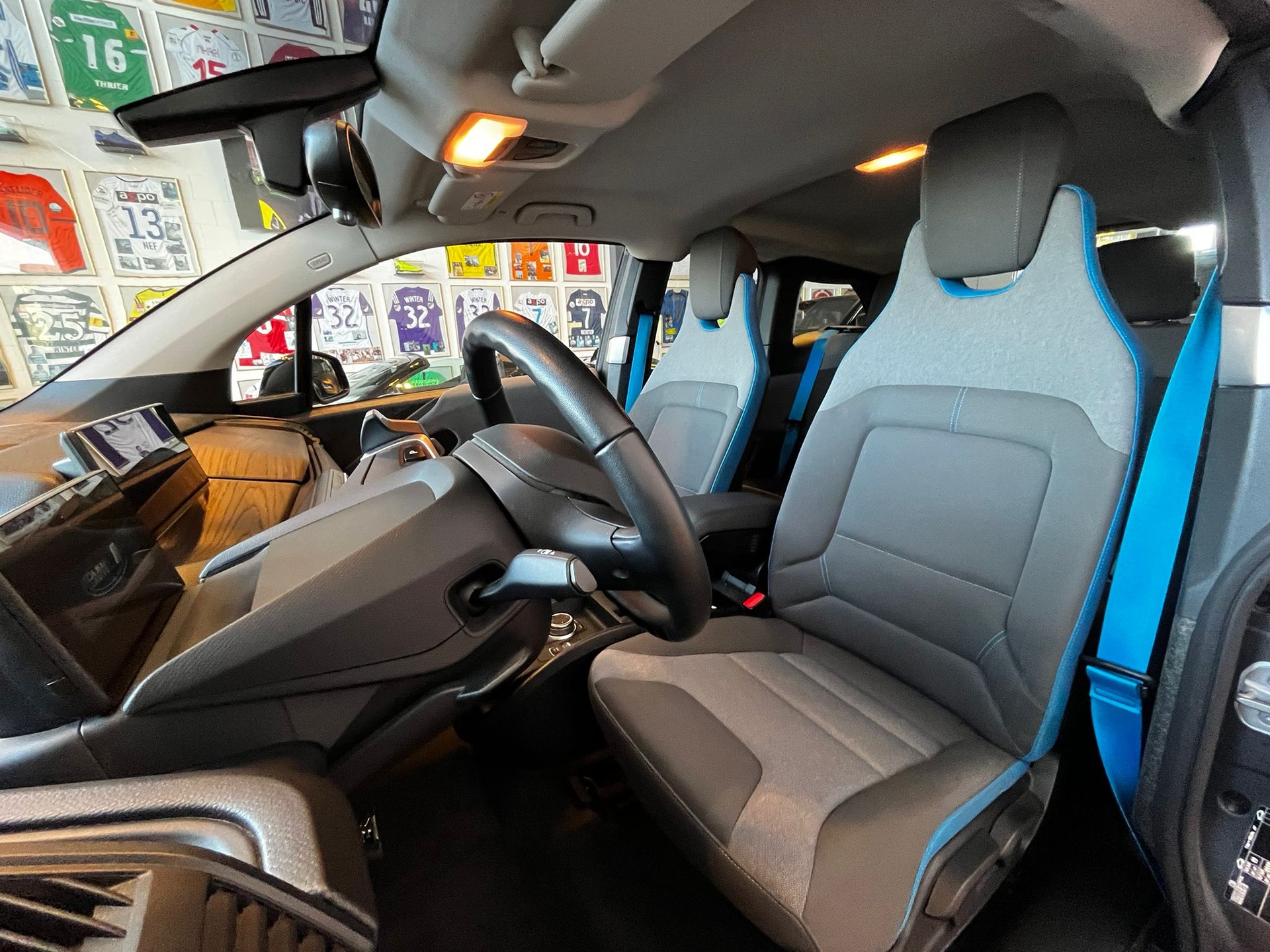 BMW i3s (120Ah) Fleet Edition-image-11