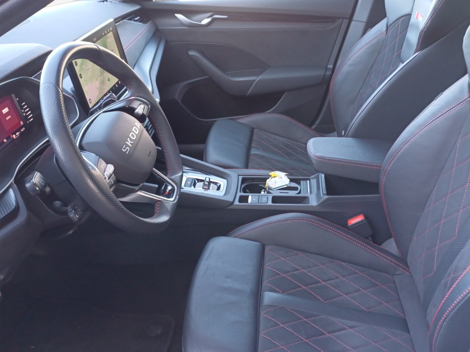 SKODA Octavia Combi 2.0 TSI DSG RS-image-7