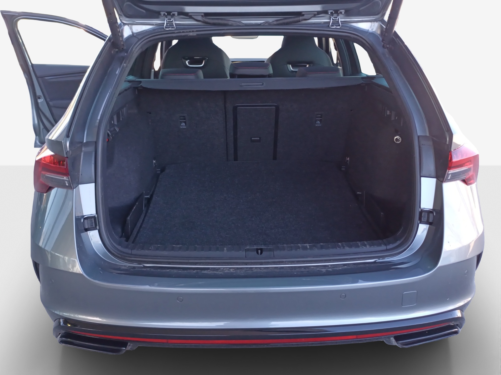 SKODA Octavia Combi 2.0 TSI DSG RS-image-12
