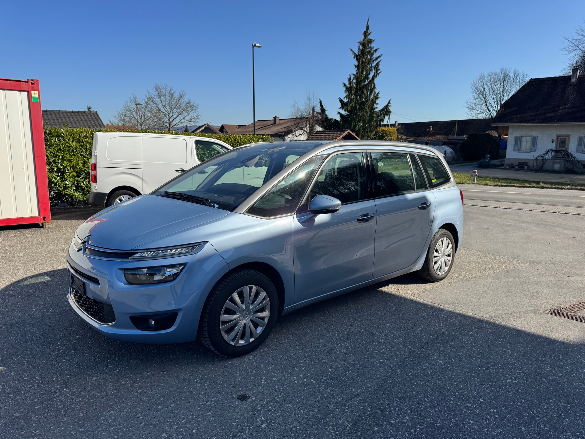 CITROEN Grand C4 Picasso 1.6 e-HDi Attraction EGS6-image-1
