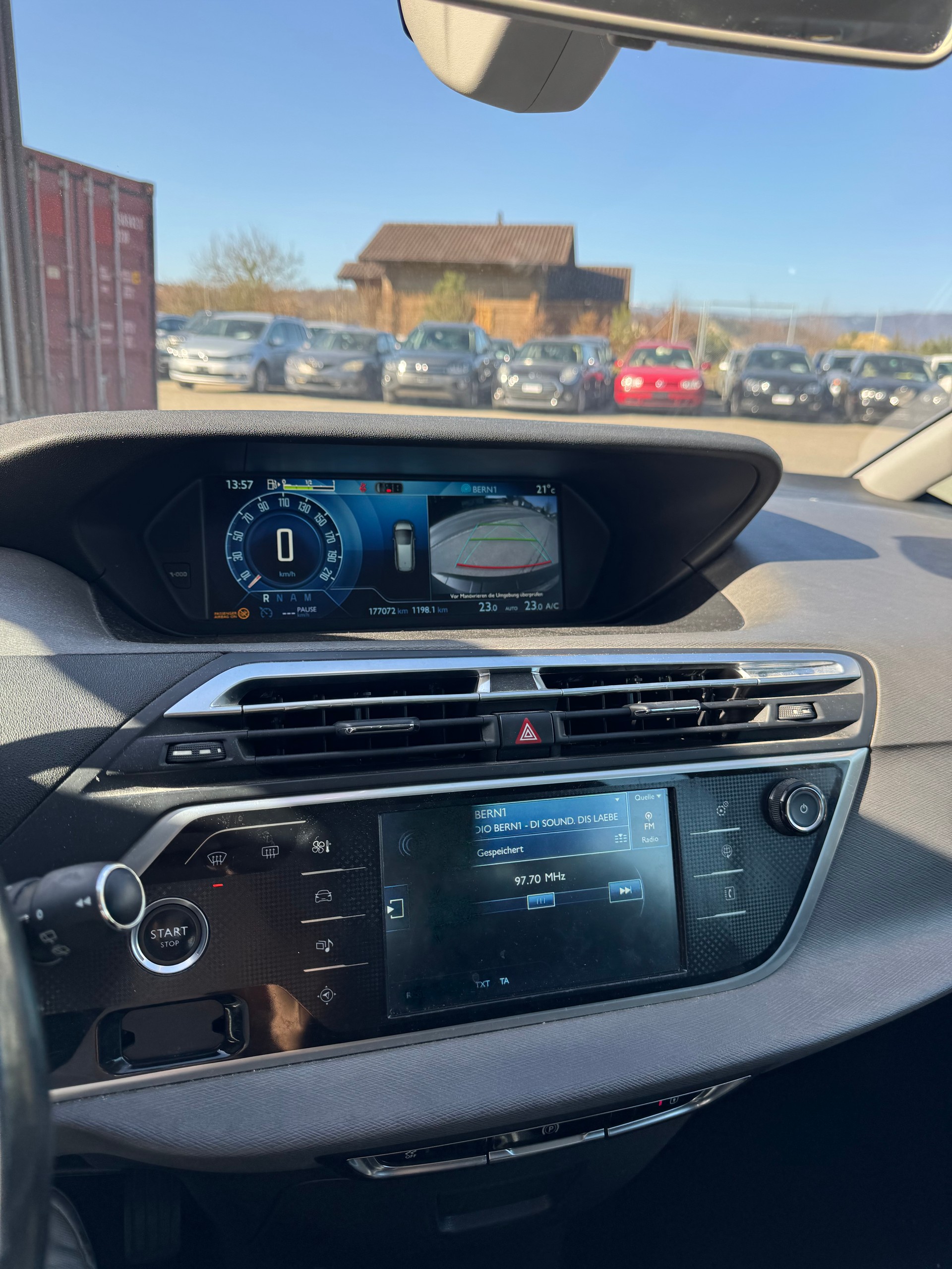CITROEN Grand C4 Picasso 1.6 e-HDi Attraction EGS6-image-8
