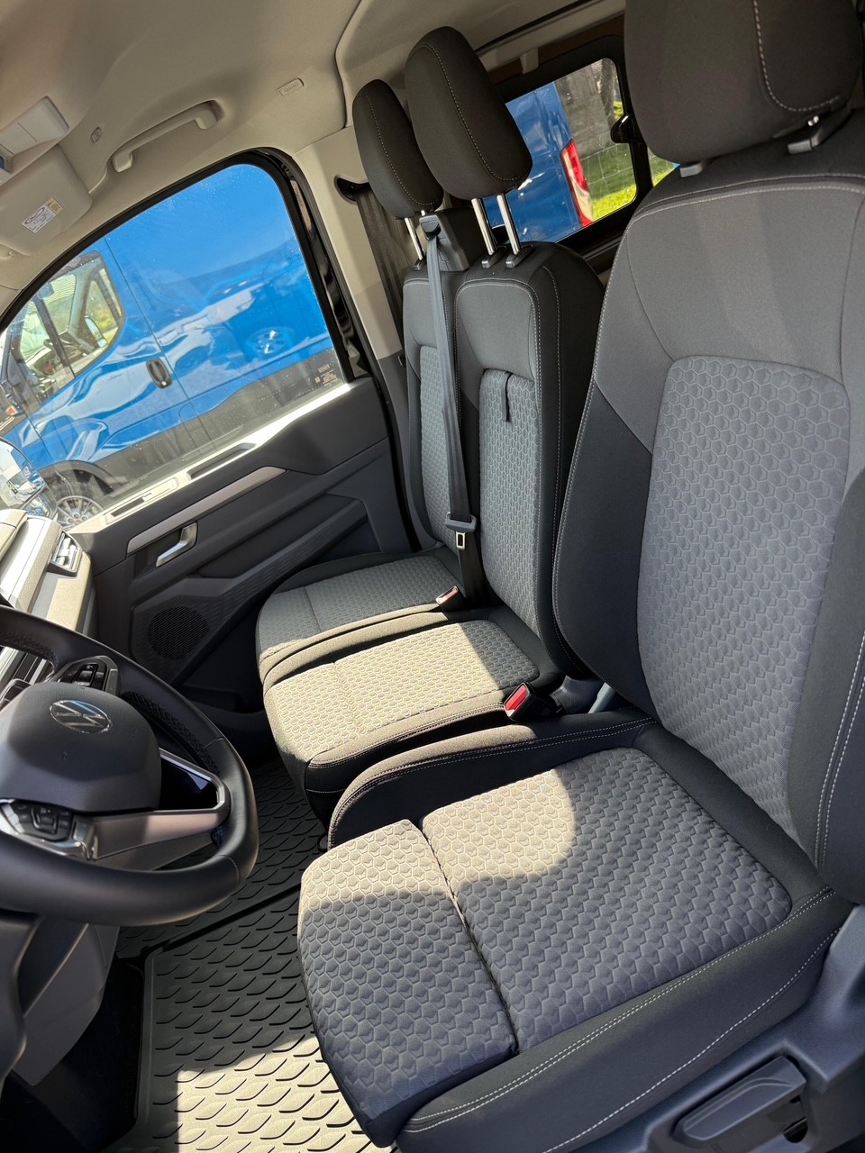 VW Caravelle 2.0 TDI Style LWB 4 Motion Aut 8-image-9