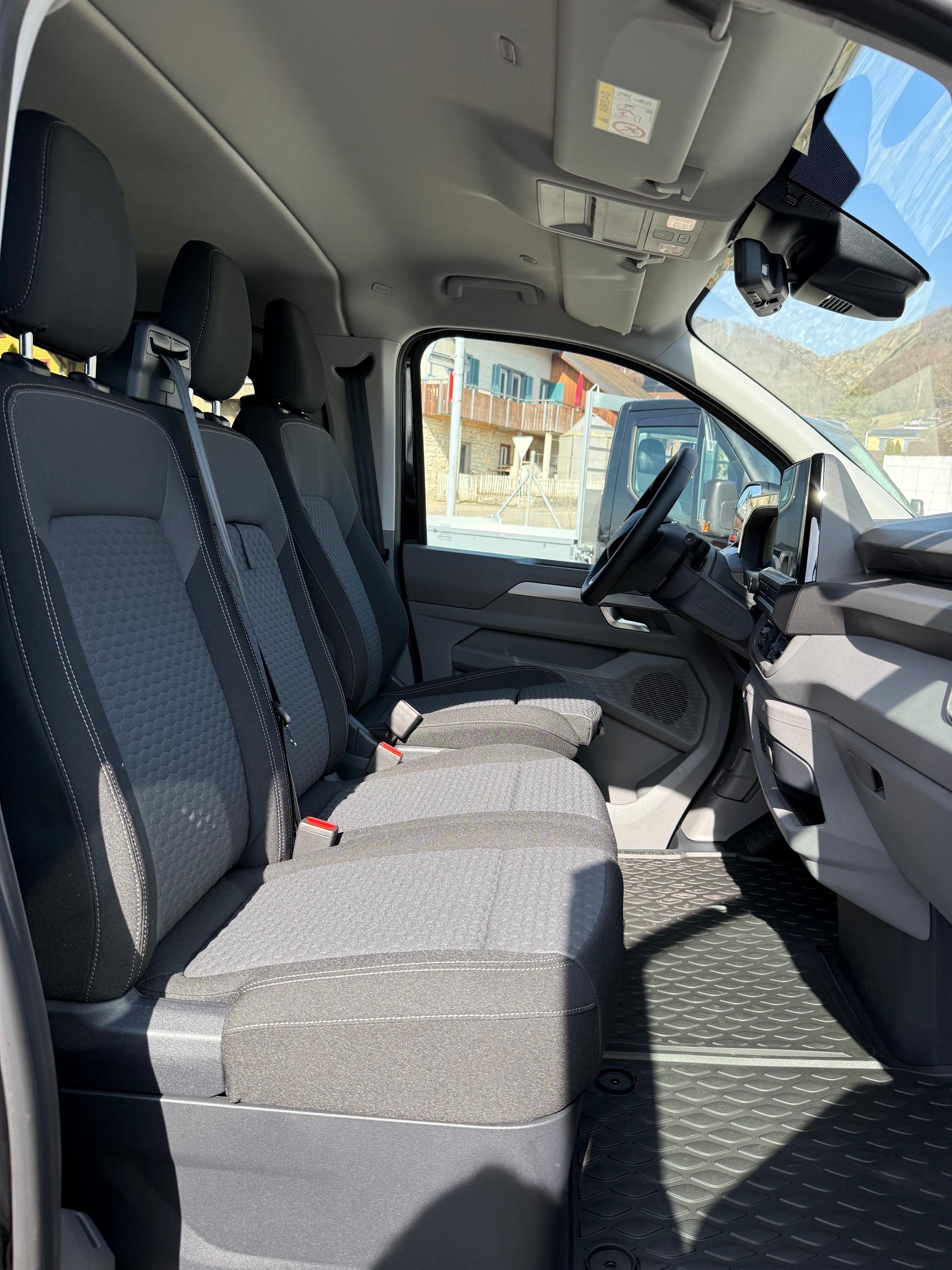VW Caravelle 2.0 TDI Style LWB 4 Motion Aut 8-image-8
