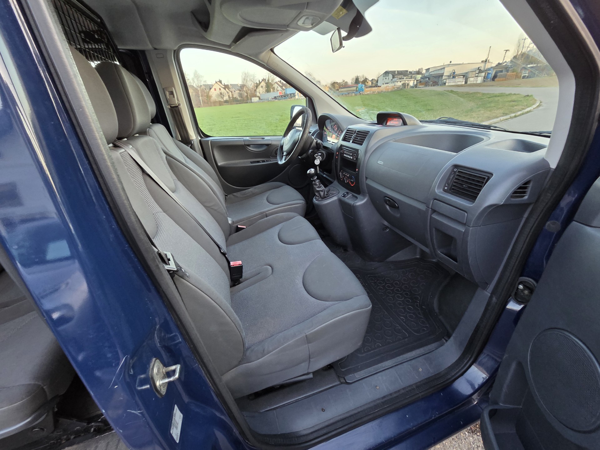 CITROEN Jumpy 2.0 HDi L2H1 Attraction-image-7