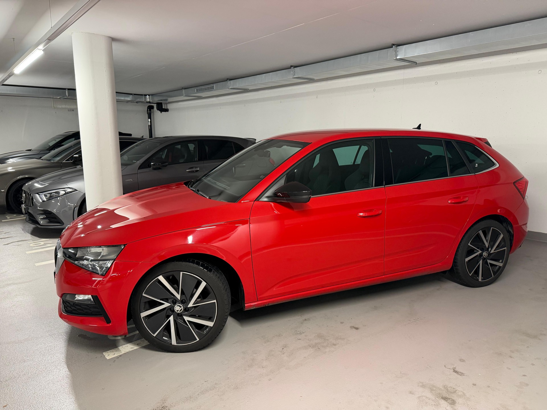 SKODA Scala 1.5 TSI ACT Ambition DSG-image-1