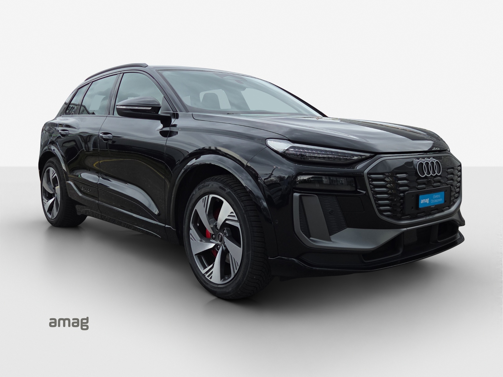 AUDI Q6 e-tron quattro-image-6