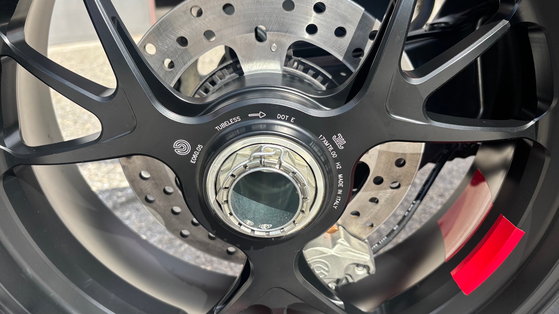 DUCATI Panigale V4 R-image-12