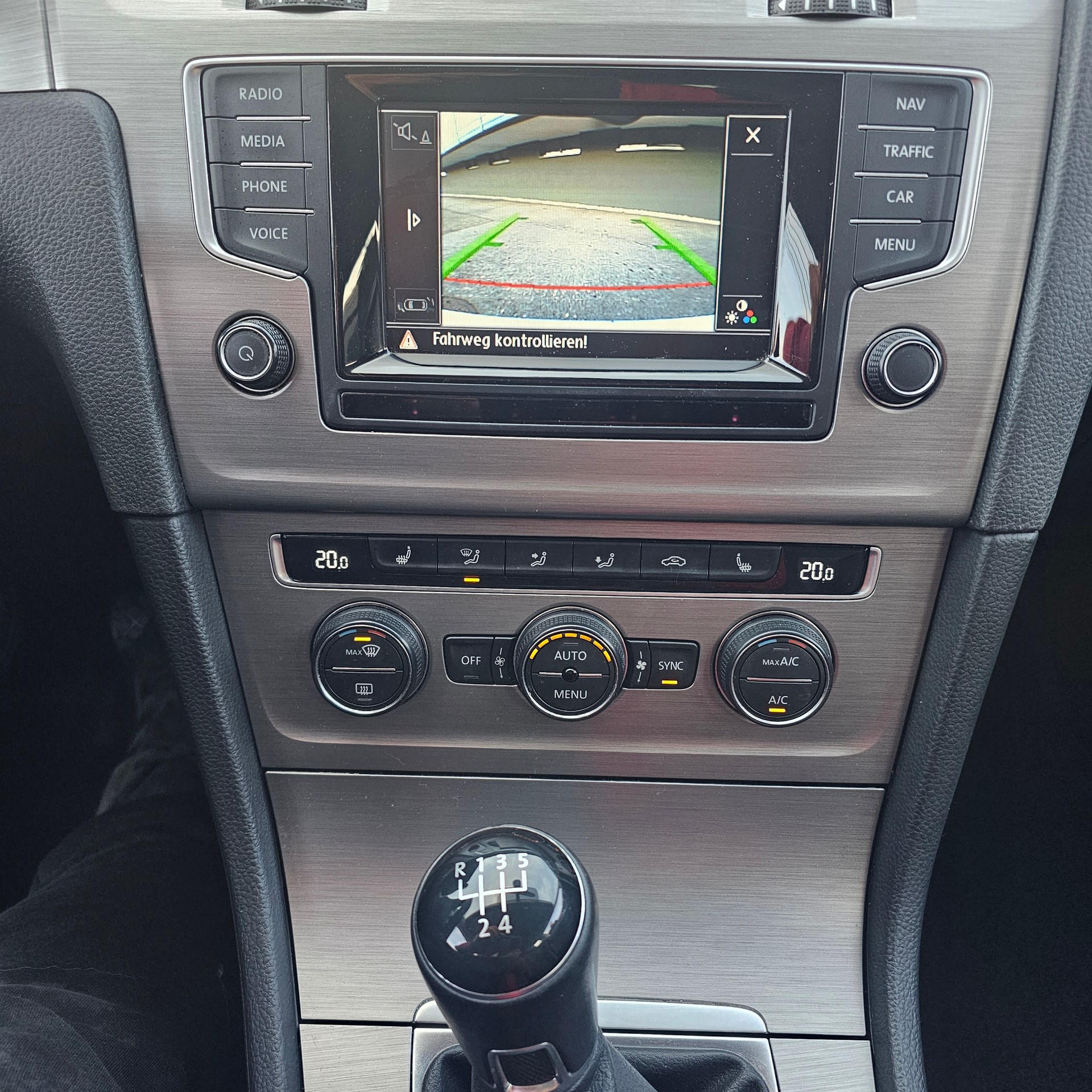 VW Golf 1.6 TDI Comfortline 4Motion-image-7
