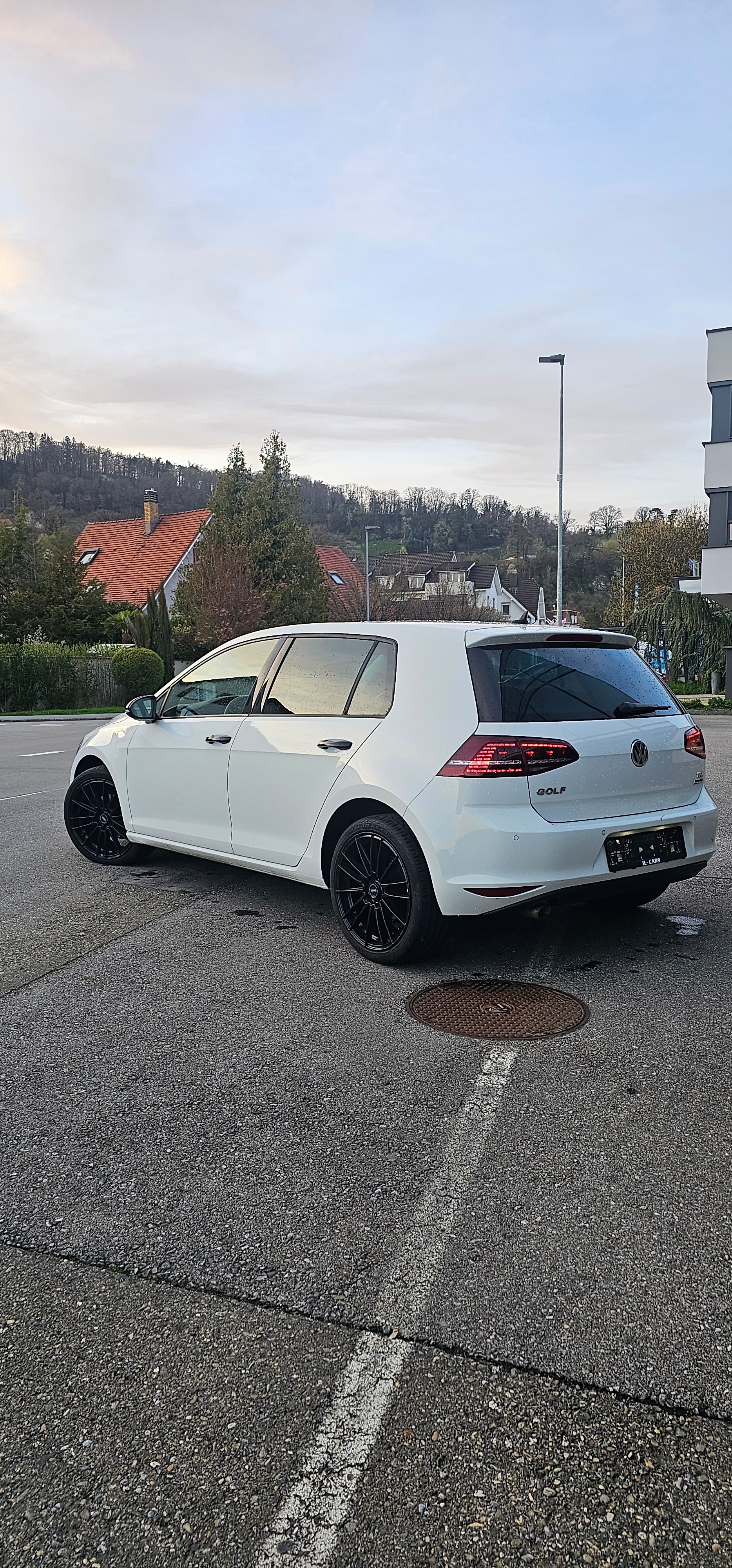 VW Golf 1.6 TDI Comfortline 4Motion-image-2