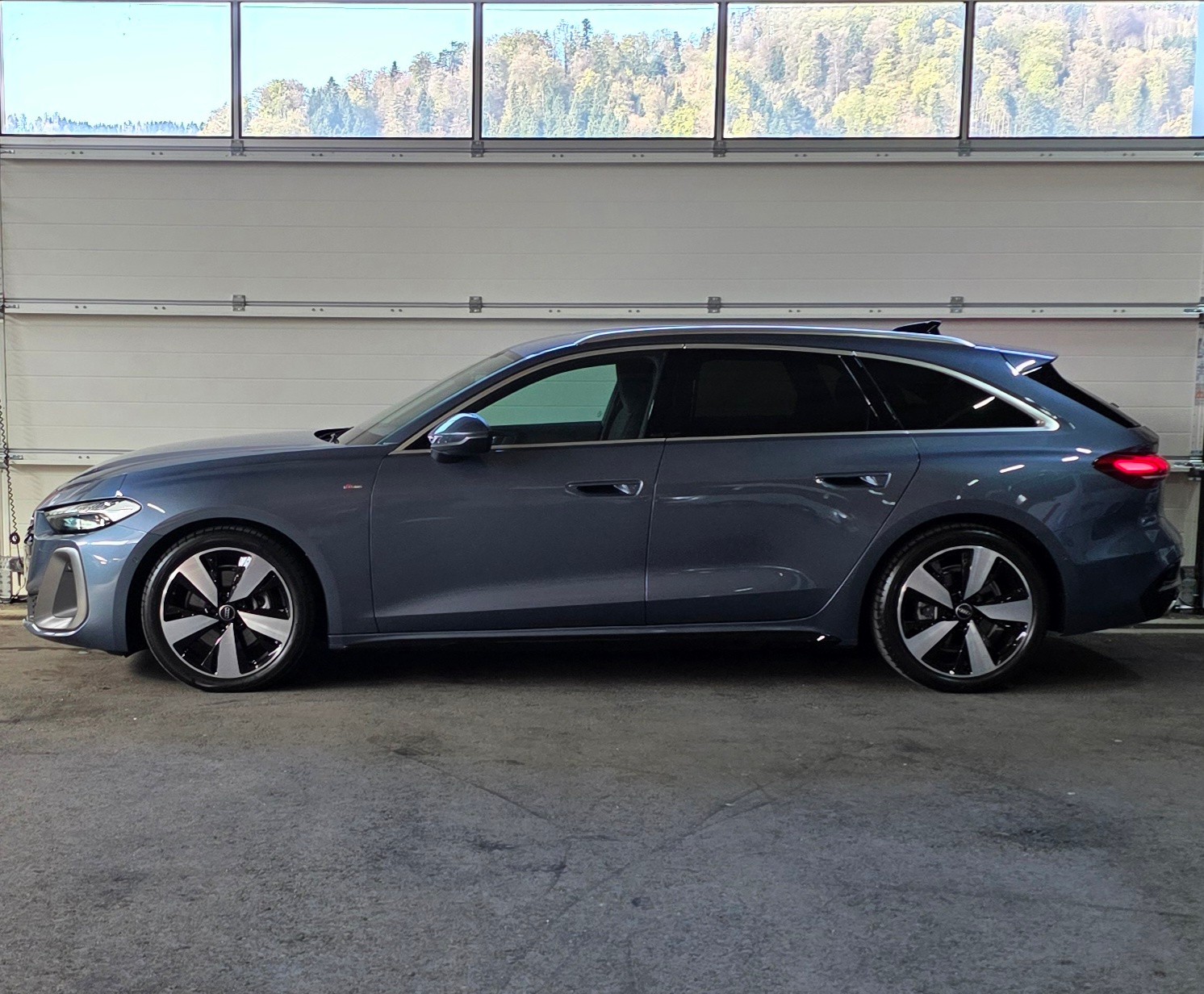 AUDI A5 Avant TFSI S-Tronic S-Line *ACC*LaneAssist*Rückfahrkamera*Ambientebeleuchtung*Sitzheizung*CarPlay/AndroidAuto*-showroom-element-1