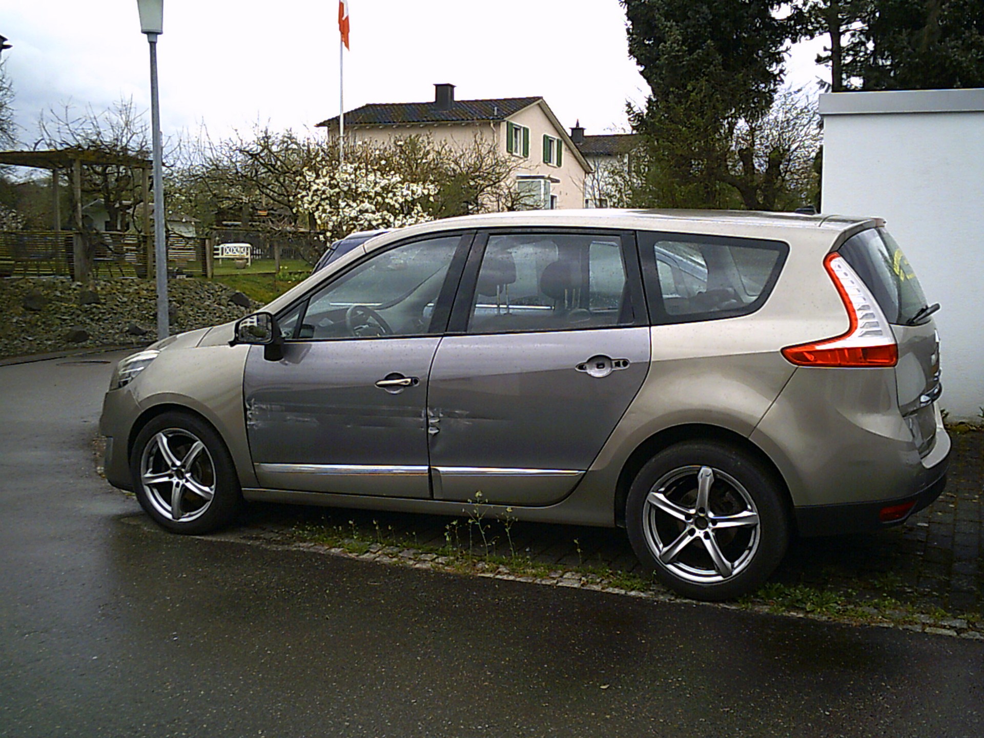 RENAULT Grand Scénic 2.0 16V Privilège X-Tronic CVT