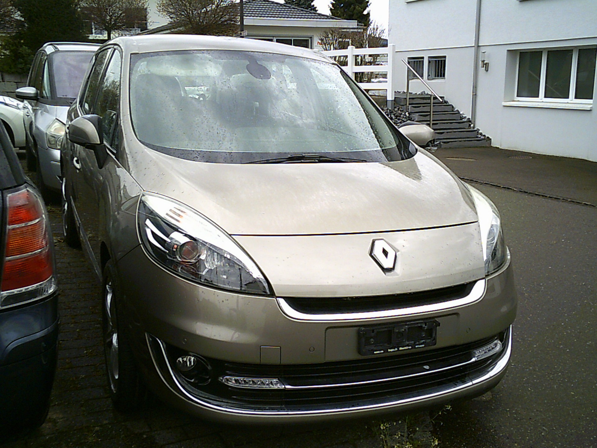 RENAULT Grand Scénic 2.0 16V Privilège X-Tronic CVT-image-4