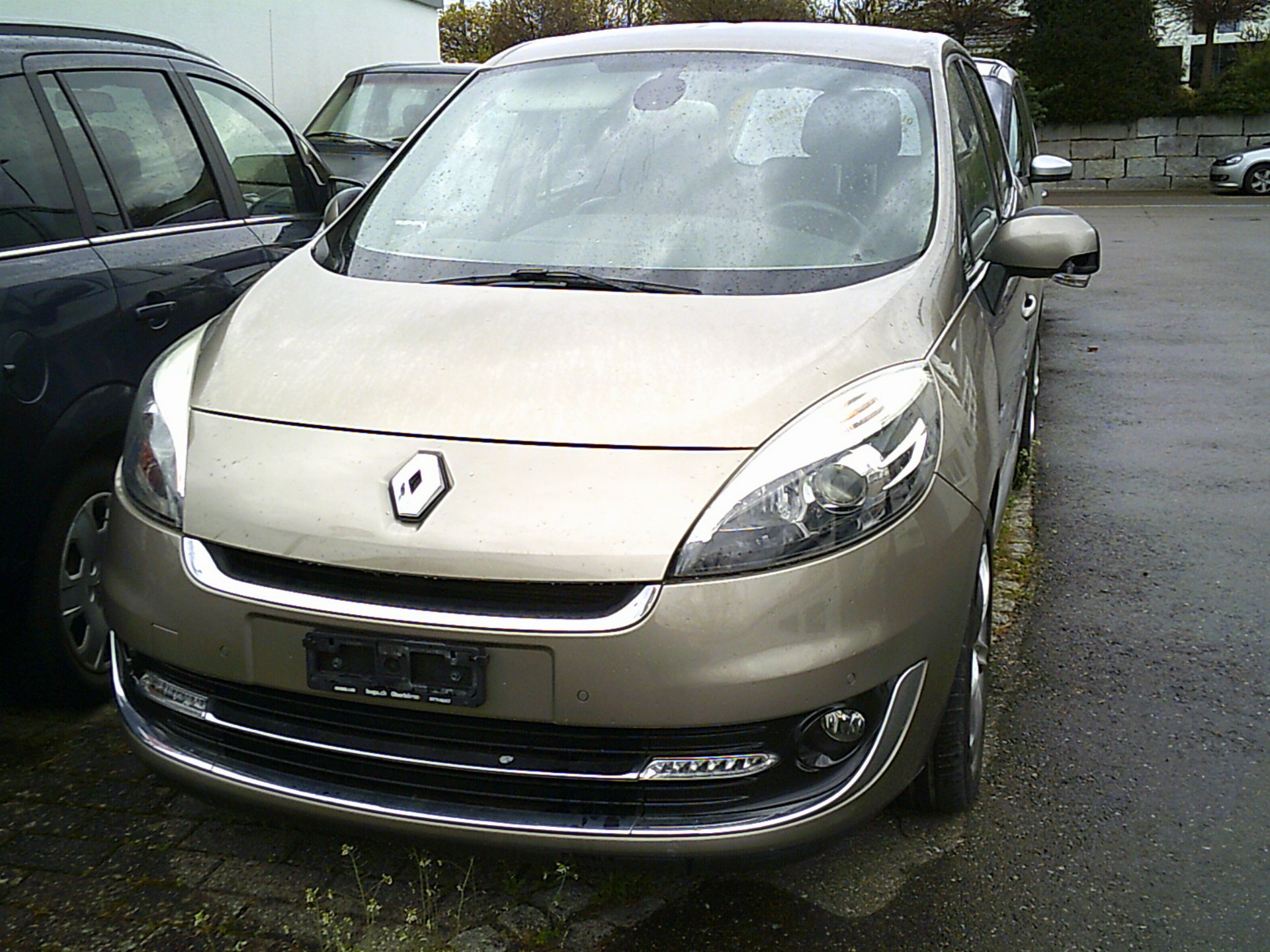 RENAULT Grand Scénic 2.0 16V Privilège X-Tronic CVT-image-3