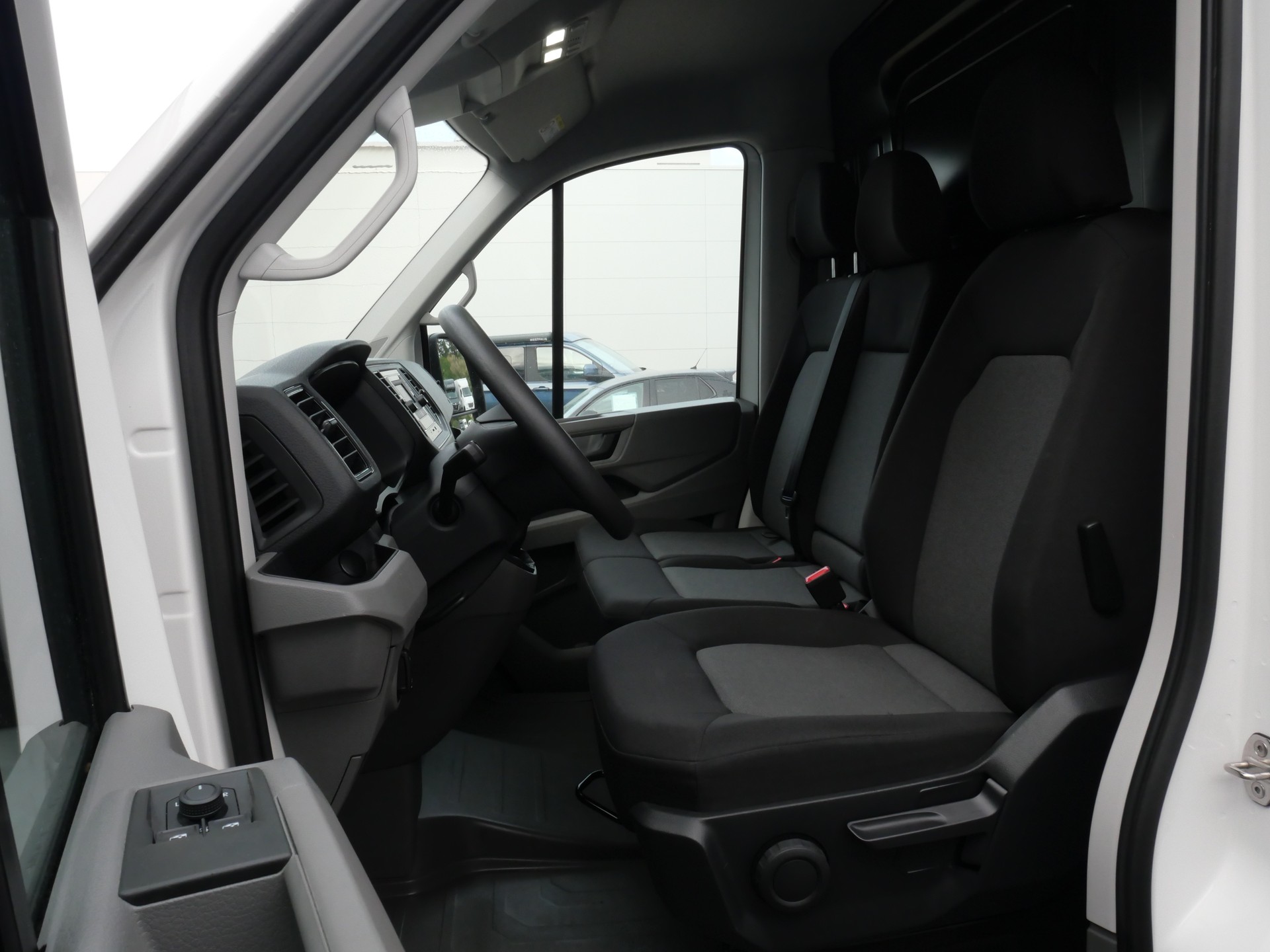 VW Crafter 35 2.0 BiTDI L3 H3 4Motion-image-12