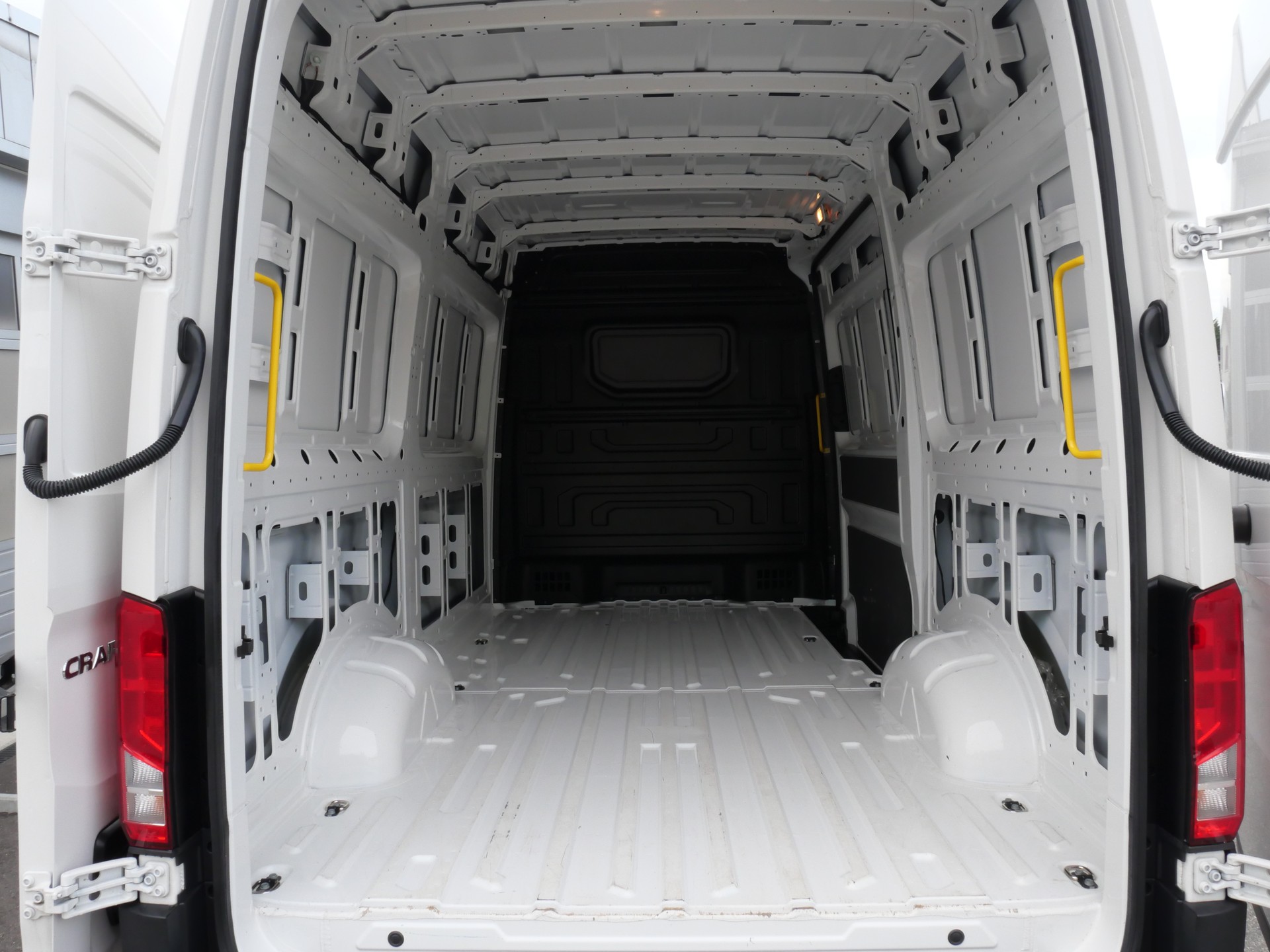 VW Crafter 35 2.0 BiTDI L3 H3 4Motion-image-6