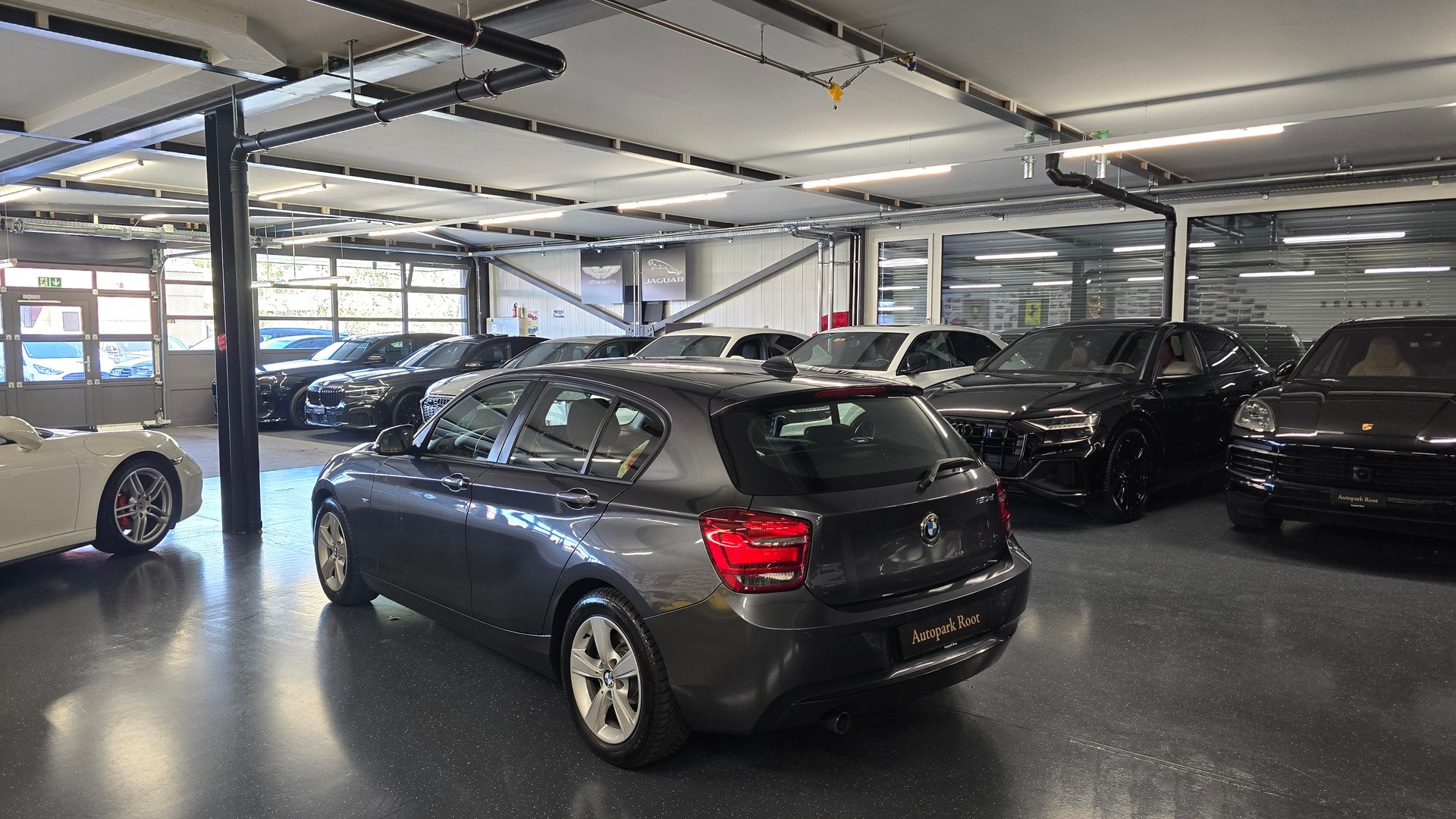 BMW 120d Sport Line-image-7