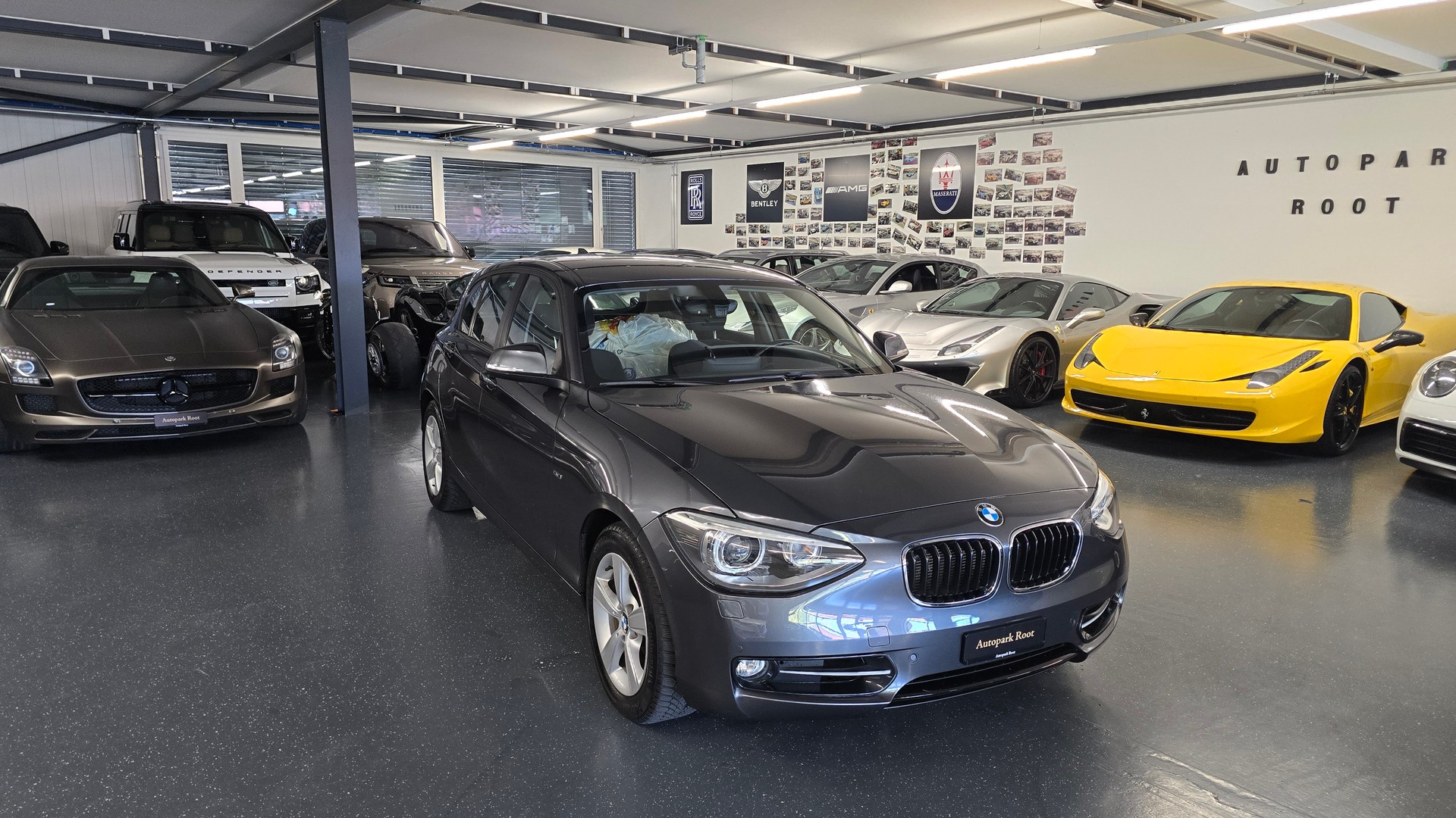 BMW 120d Sport Line-image-1