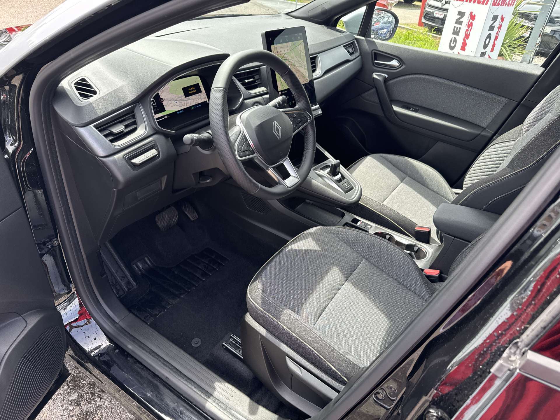 RENAULT Captur 1.8 E-Tech 160 Techno DHT-Automat-image-5