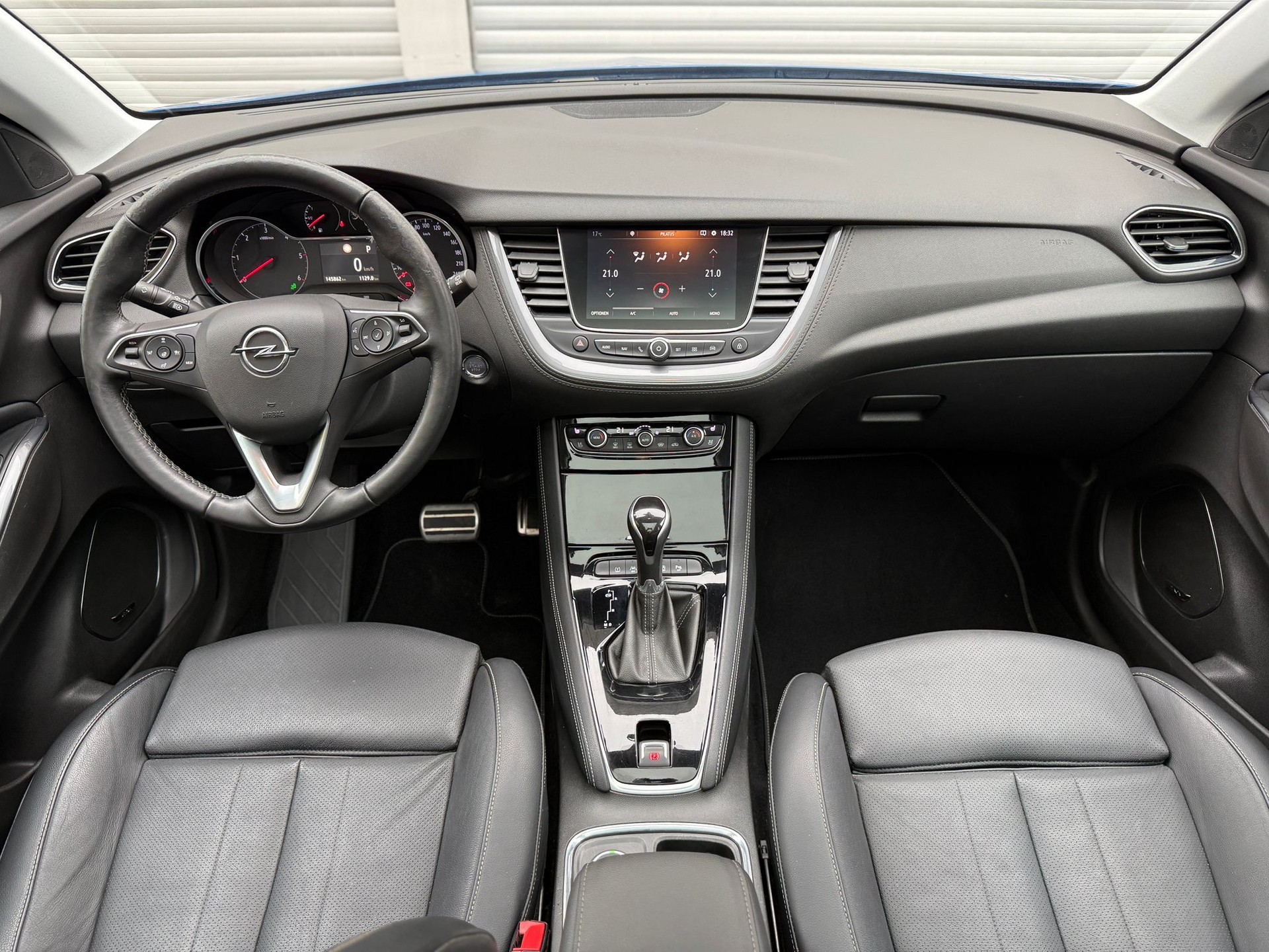 OPEL Grandland X 2.0 CDTi Ultimate-image-11