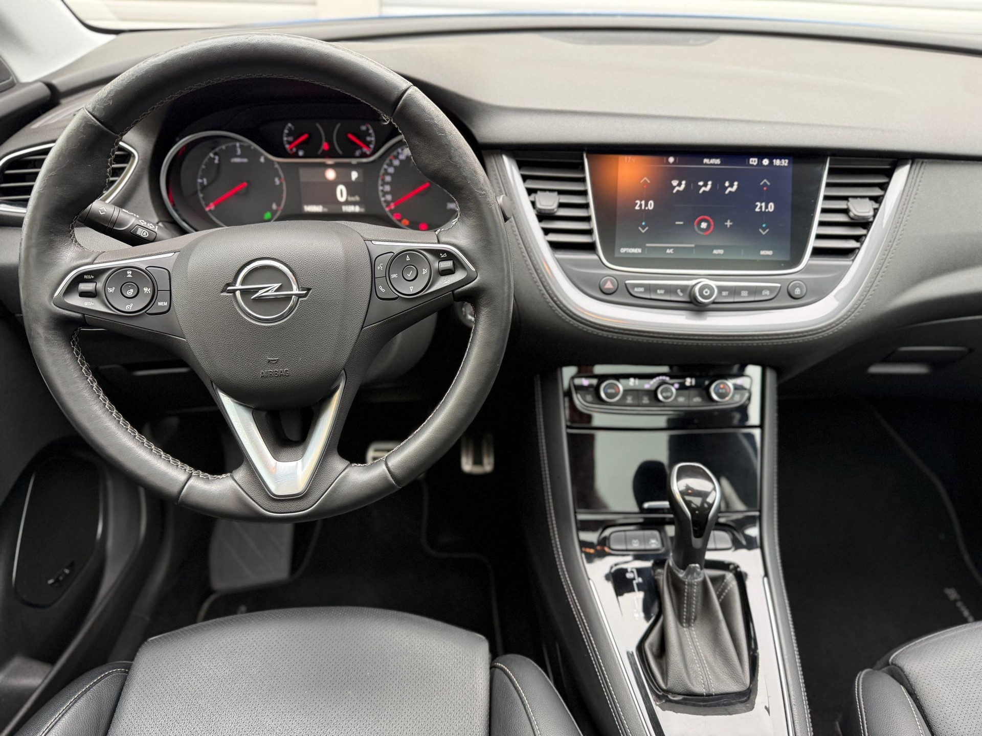 OPEL Grandland X 2.0 CDTi Ultimate-image-12