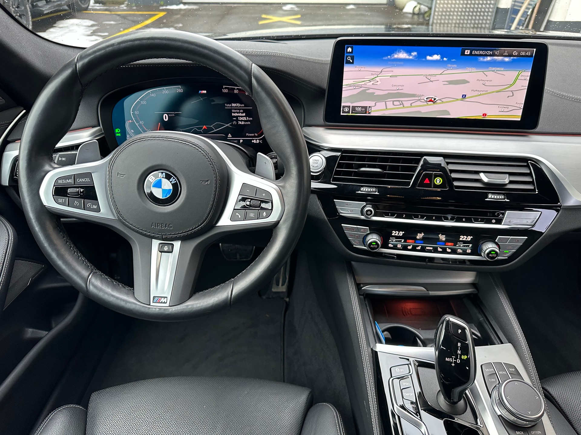 BMW 530d xDrive 48V Touring M Sport Steptronic-image-5