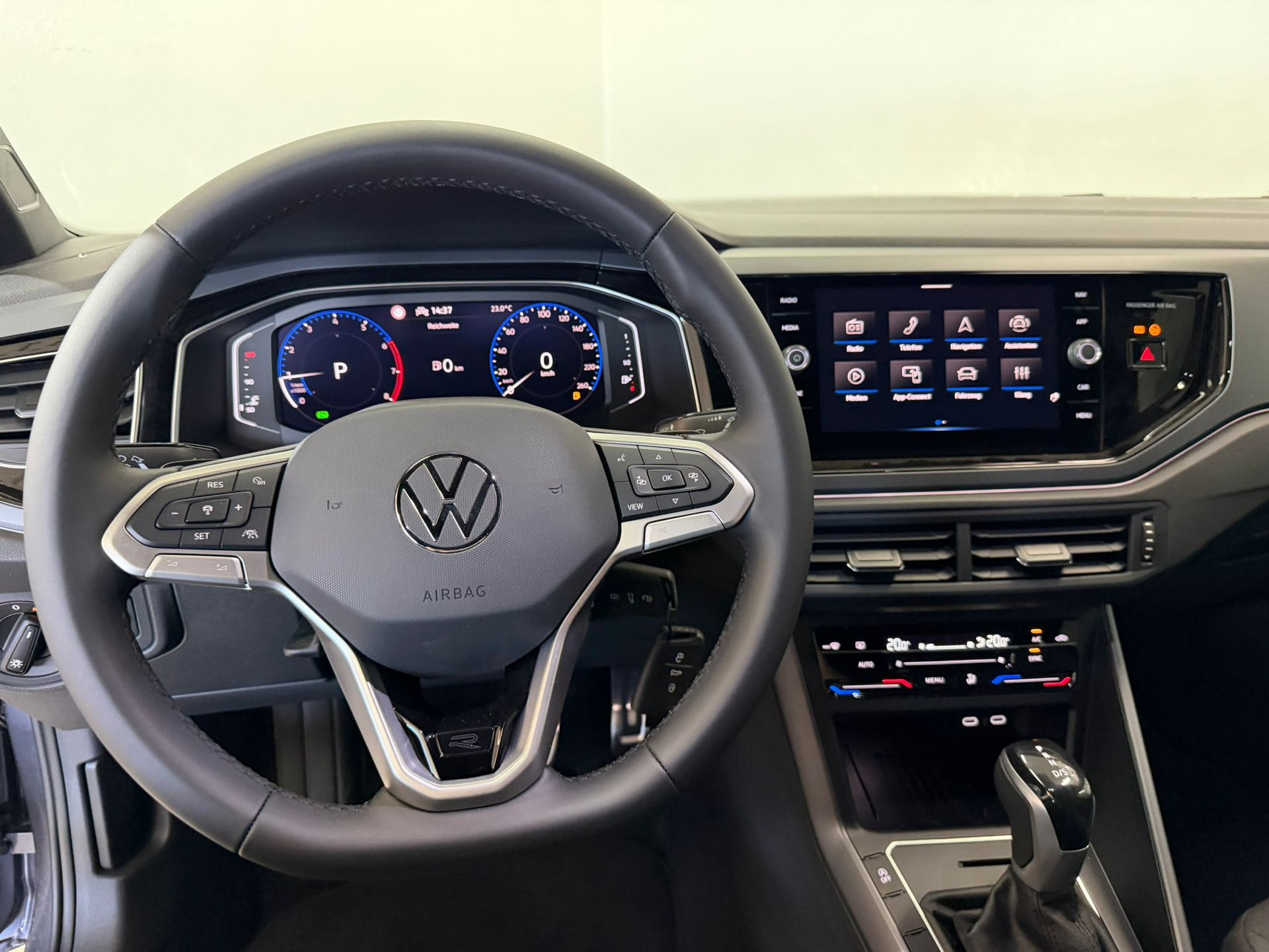 VW Polo 1.0 TSI R-Line DSG-image-6