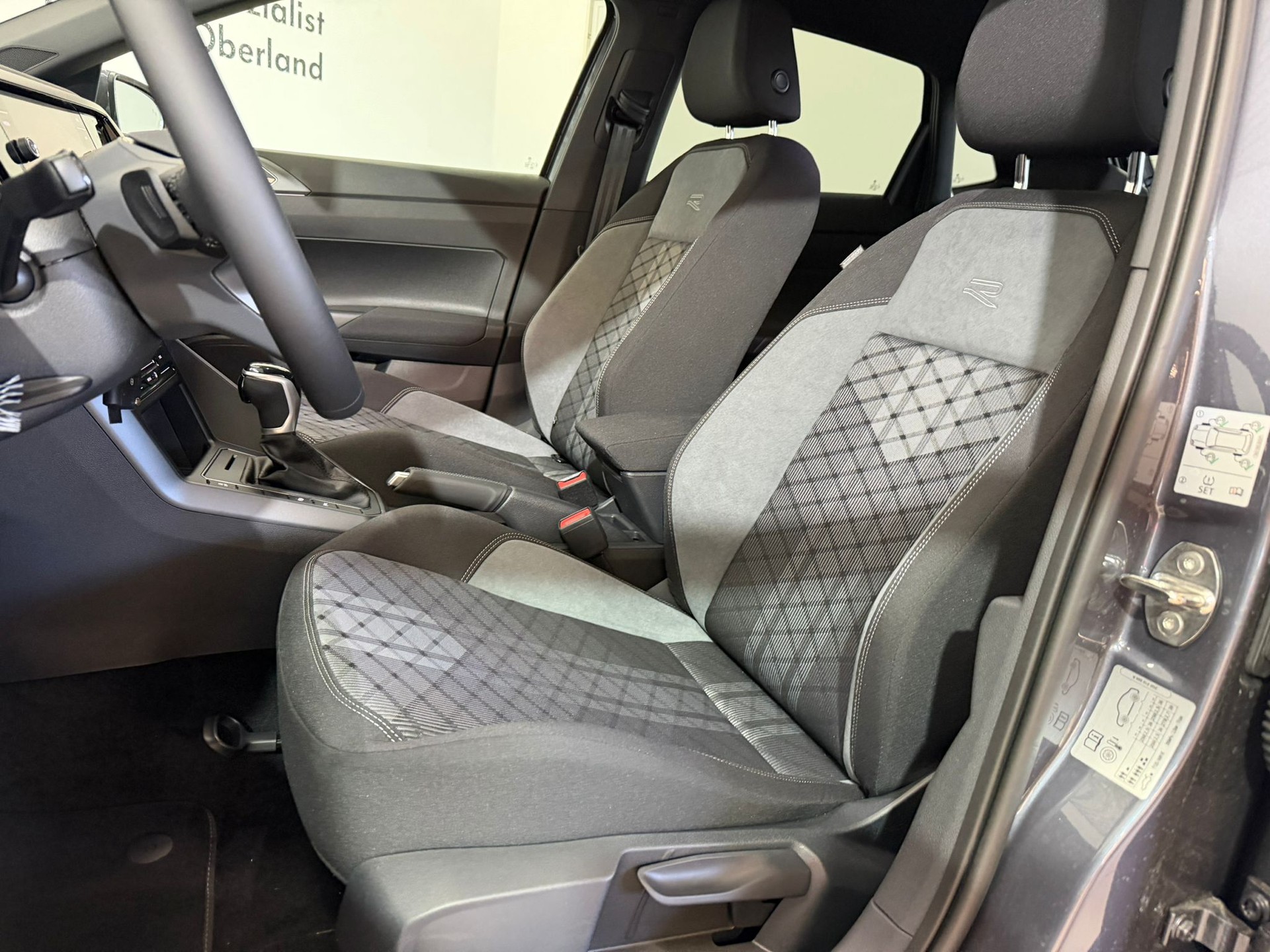 VW Polo 1.0 TSI R-Line DSG-image-8