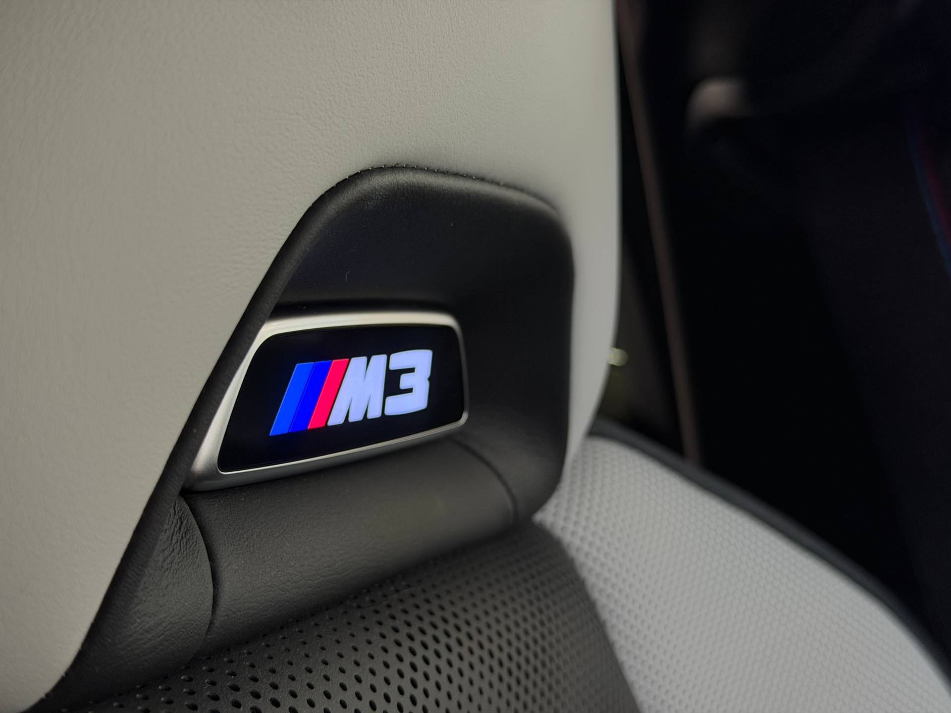 BMW M3 Competition-image-24