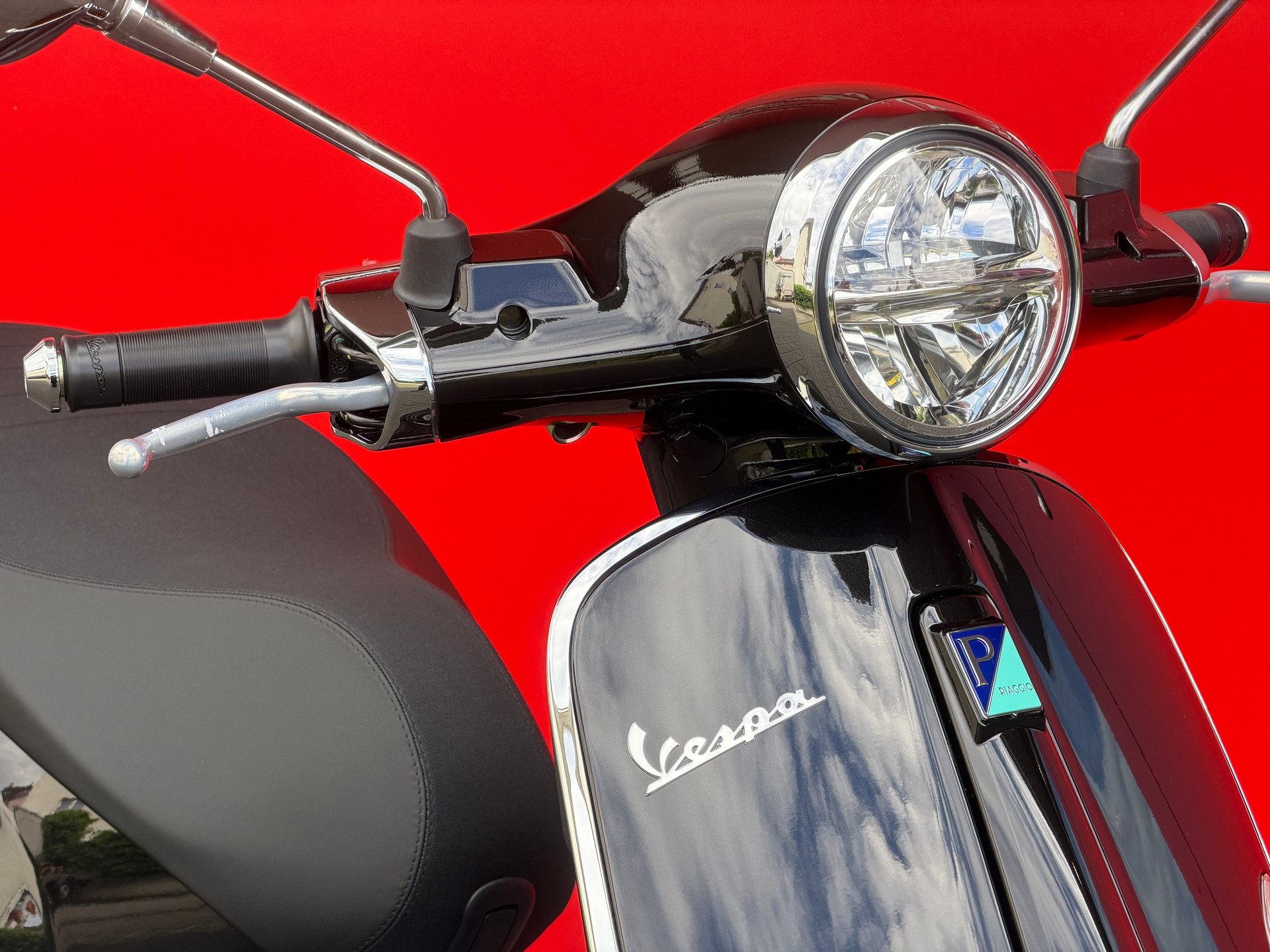 PIAGGIO Vespa 125 Primavera MY26-showroom-element-2