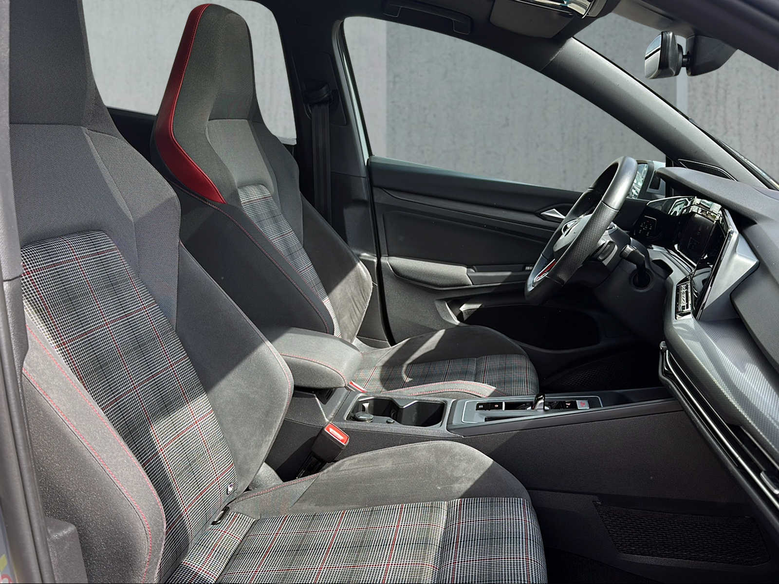VW Golf 2.0 TSI GTI DSG-image-8