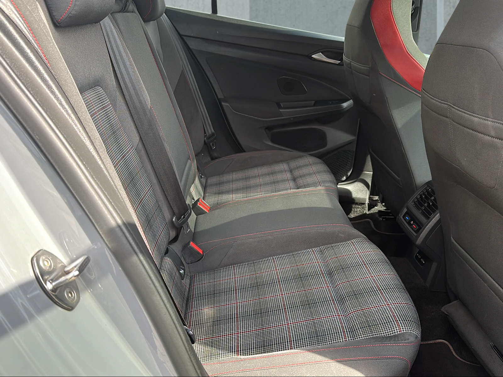 VW Golf 2.0 TSI GTI DSG-image-7