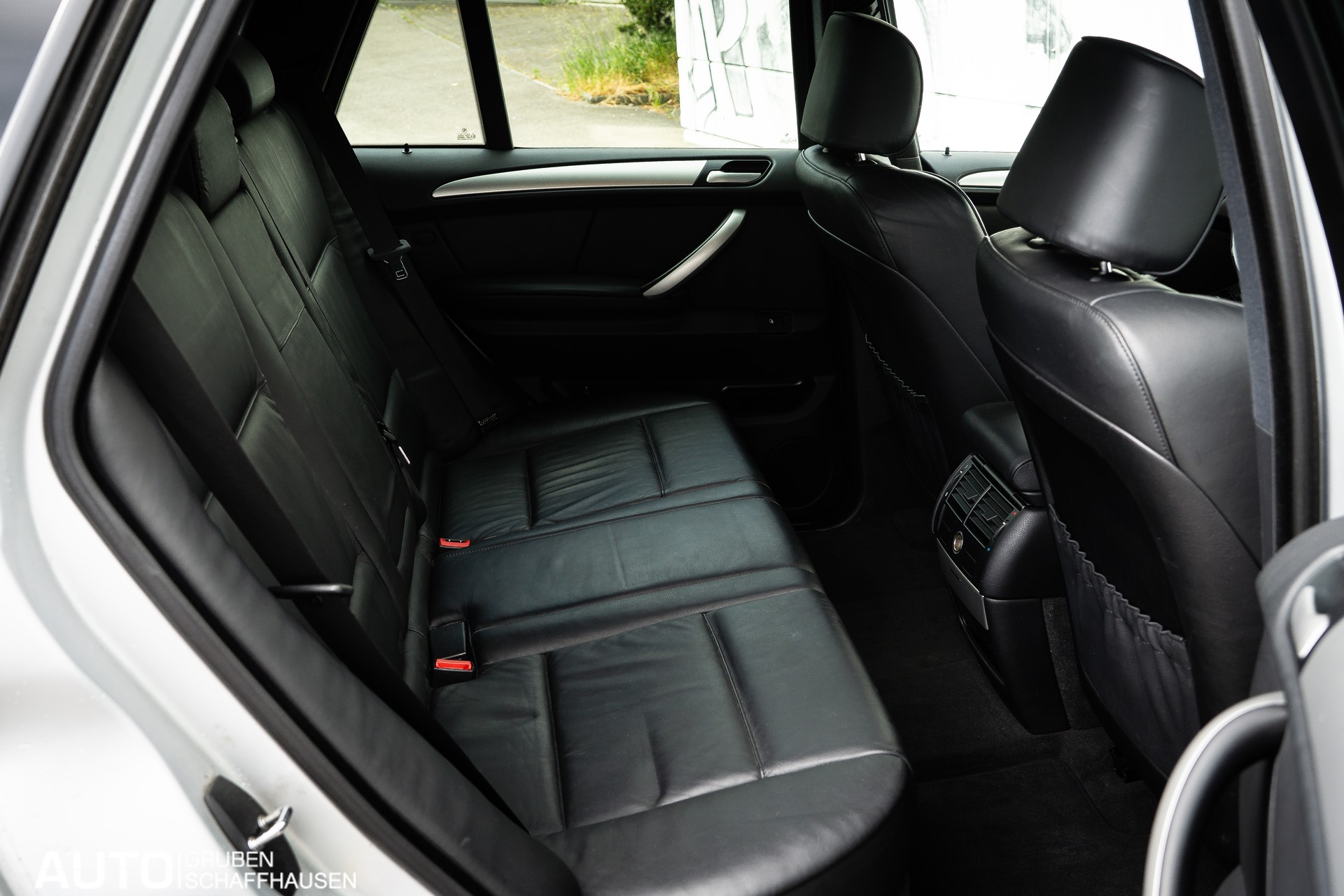 BMW X5 4.6is-image-18
