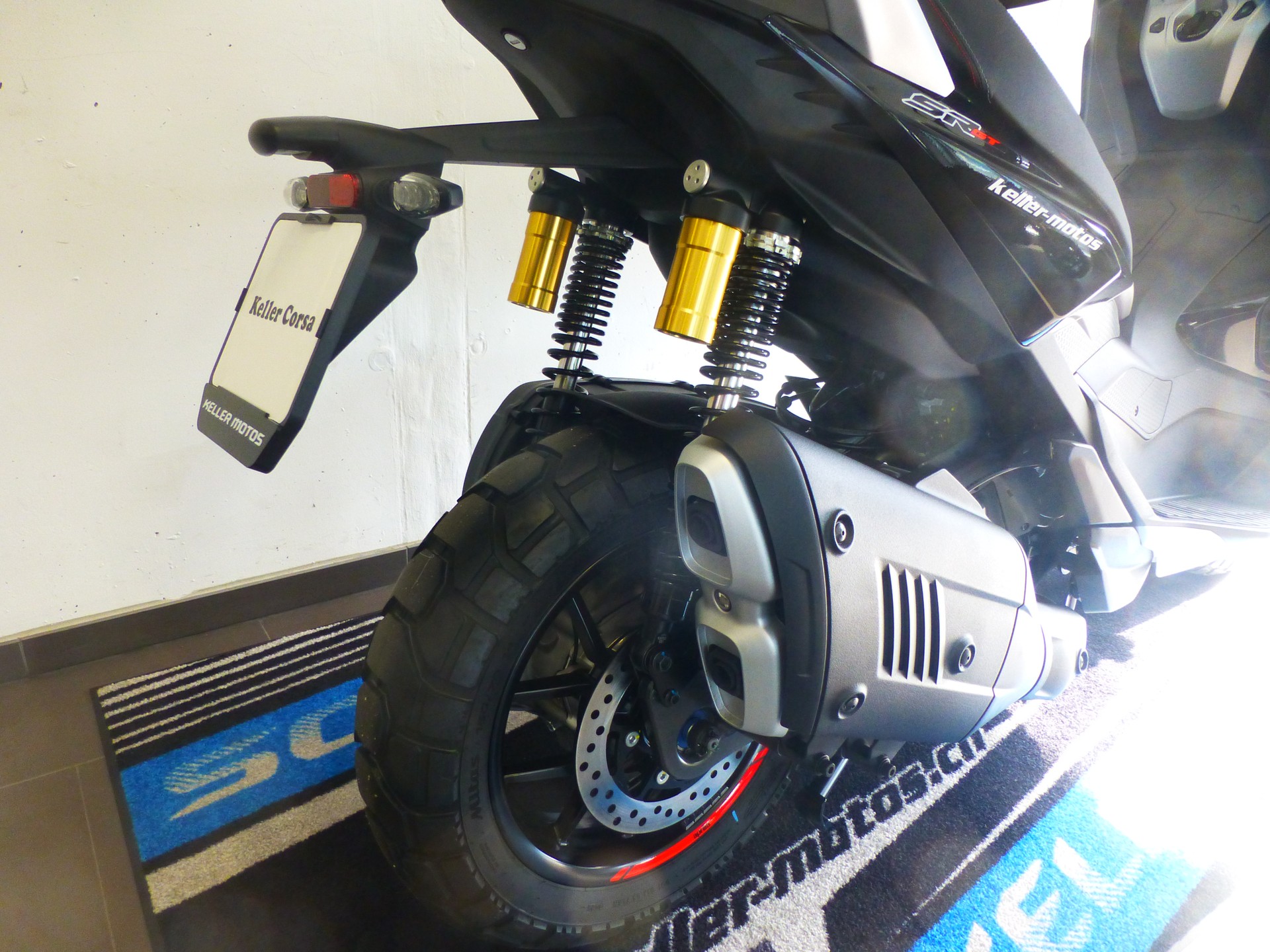 APRILIA SR 400 GT-image-4