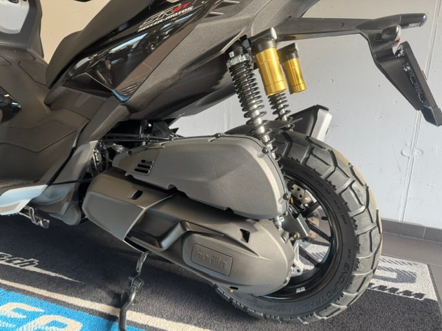 APRILIA SR 400 GT-image-5