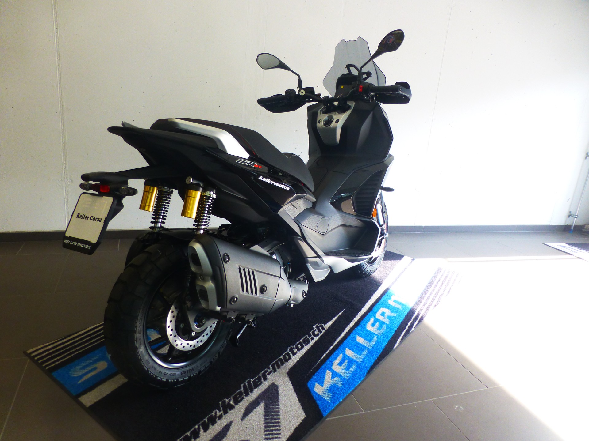 APRILIA SR 400 GT-image-12
