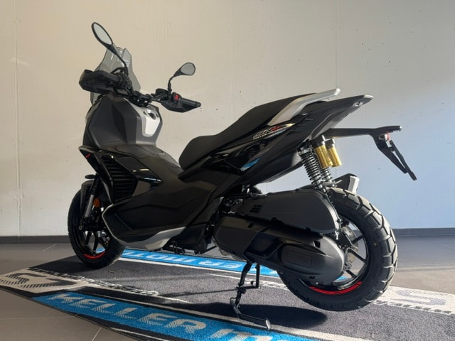 APRILIA SR 400 GT-showroom-element-3